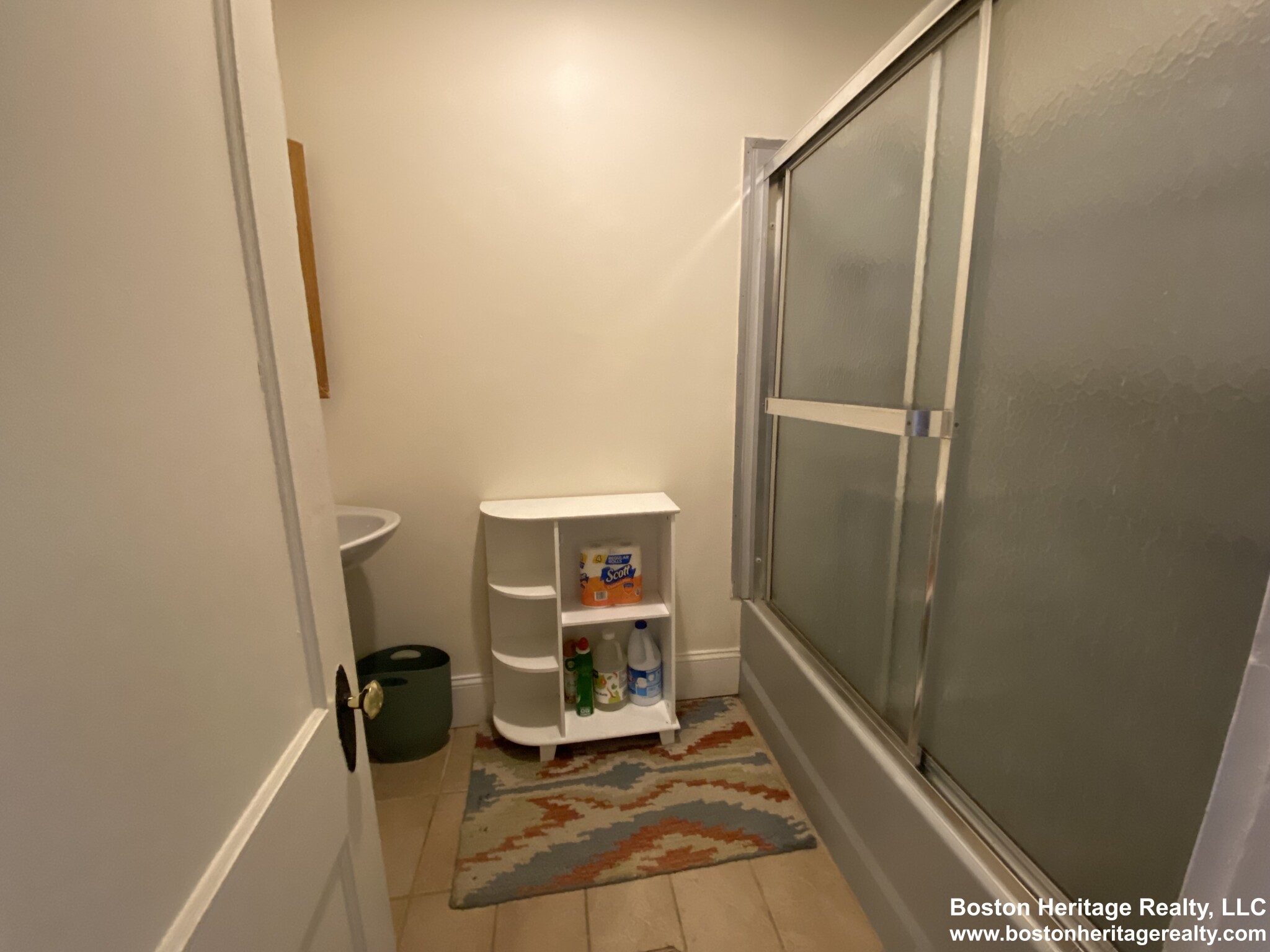 54 Burbank St, Fenway