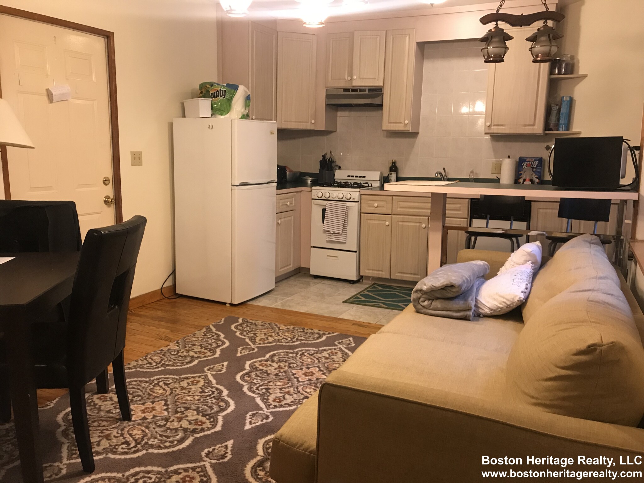 54 Burbank St, Fenway