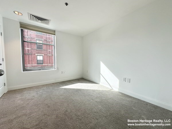 1597 Washington St, South End