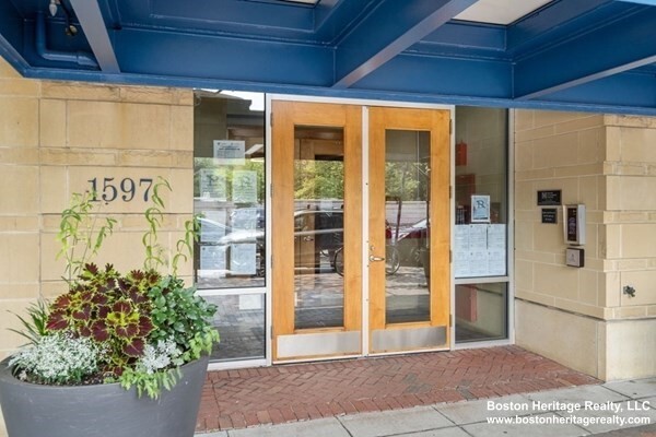 1597 Washington St, South End