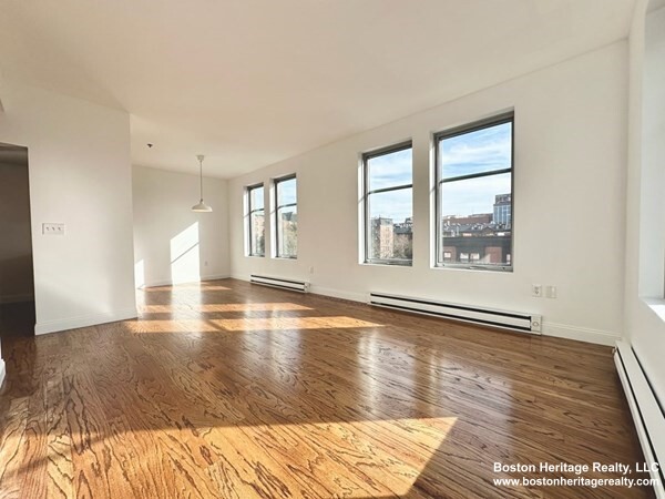 1597 Washington St, South End