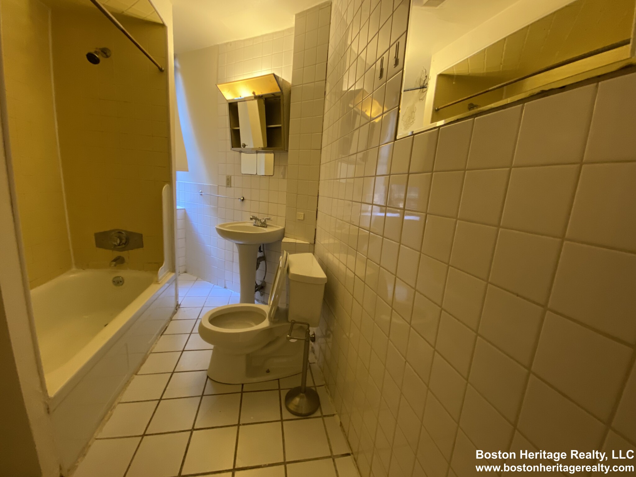 54 Burbank St, Fenway