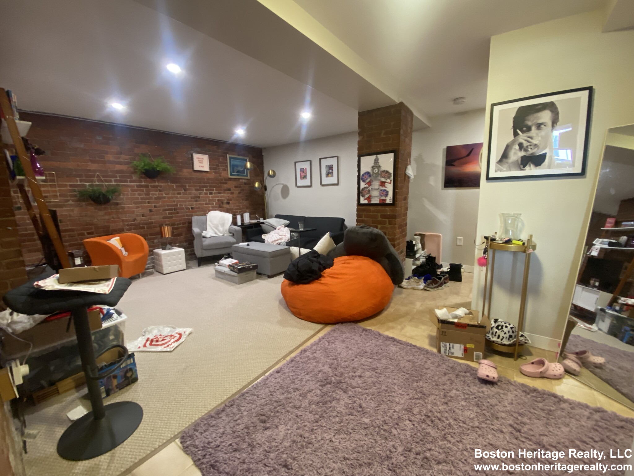 87 Gainsborough St, Fenway