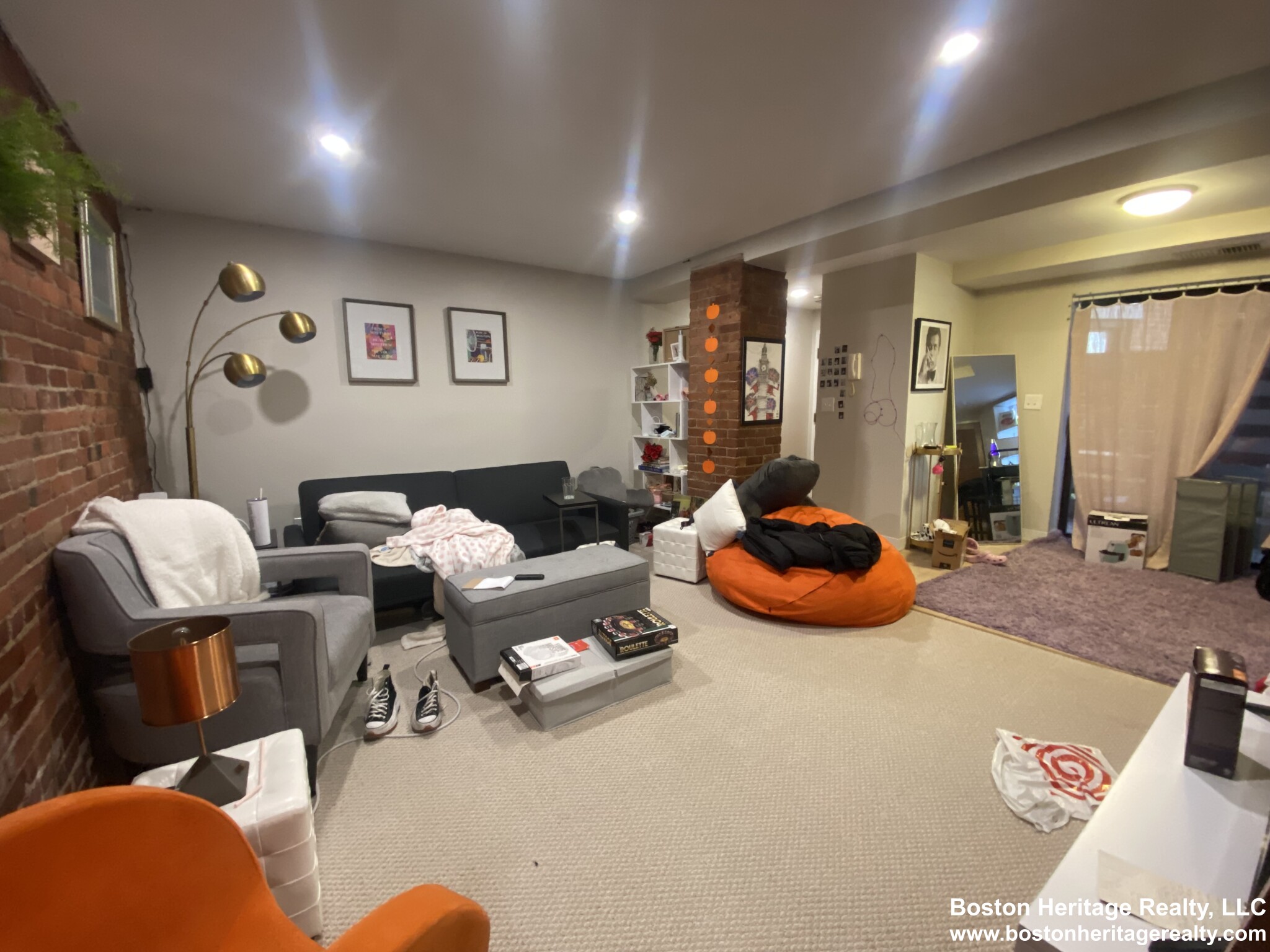 87 Gainsborough St, Fenway