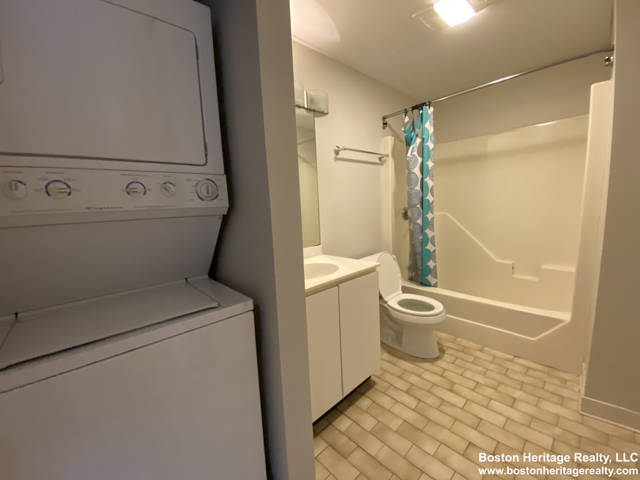 90 Gainsborough St, Fenway