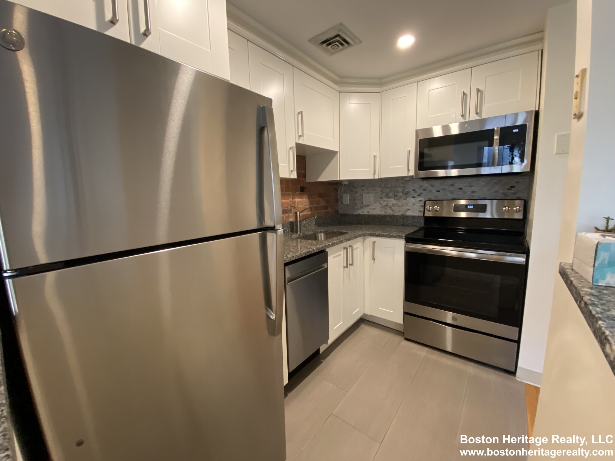 79 Gainsborough St, Fenway