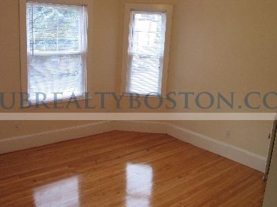 335 Faneuil St, Brighton