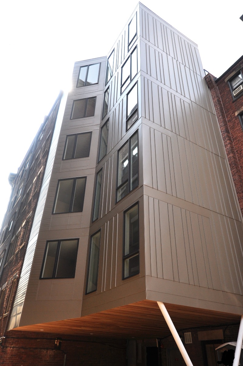 877 Beacon St, Fenway