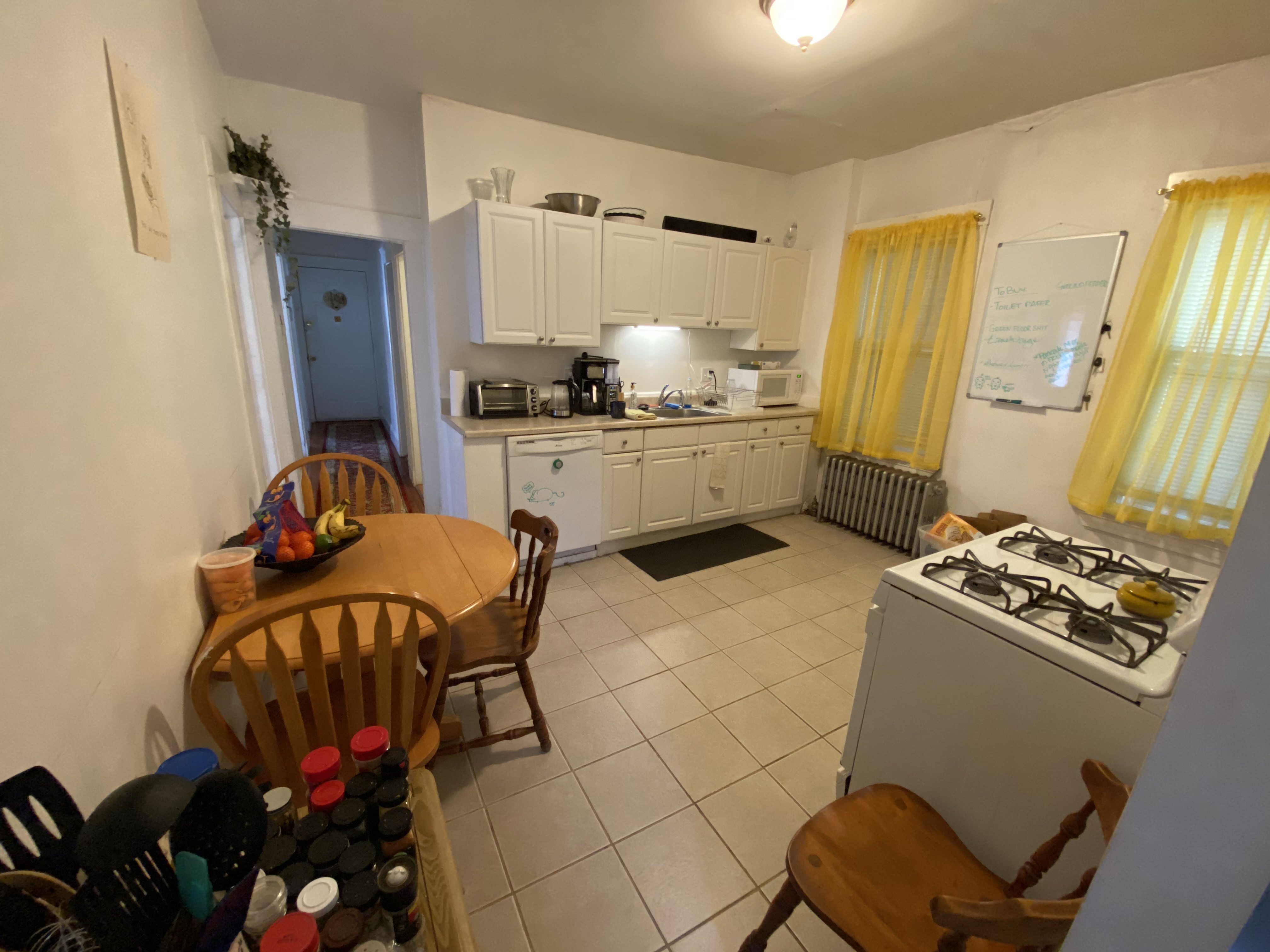 3 bed, 1 bath apartment for rent at 163 Kelton St Unit 1, Brighton — photo 8 of 11