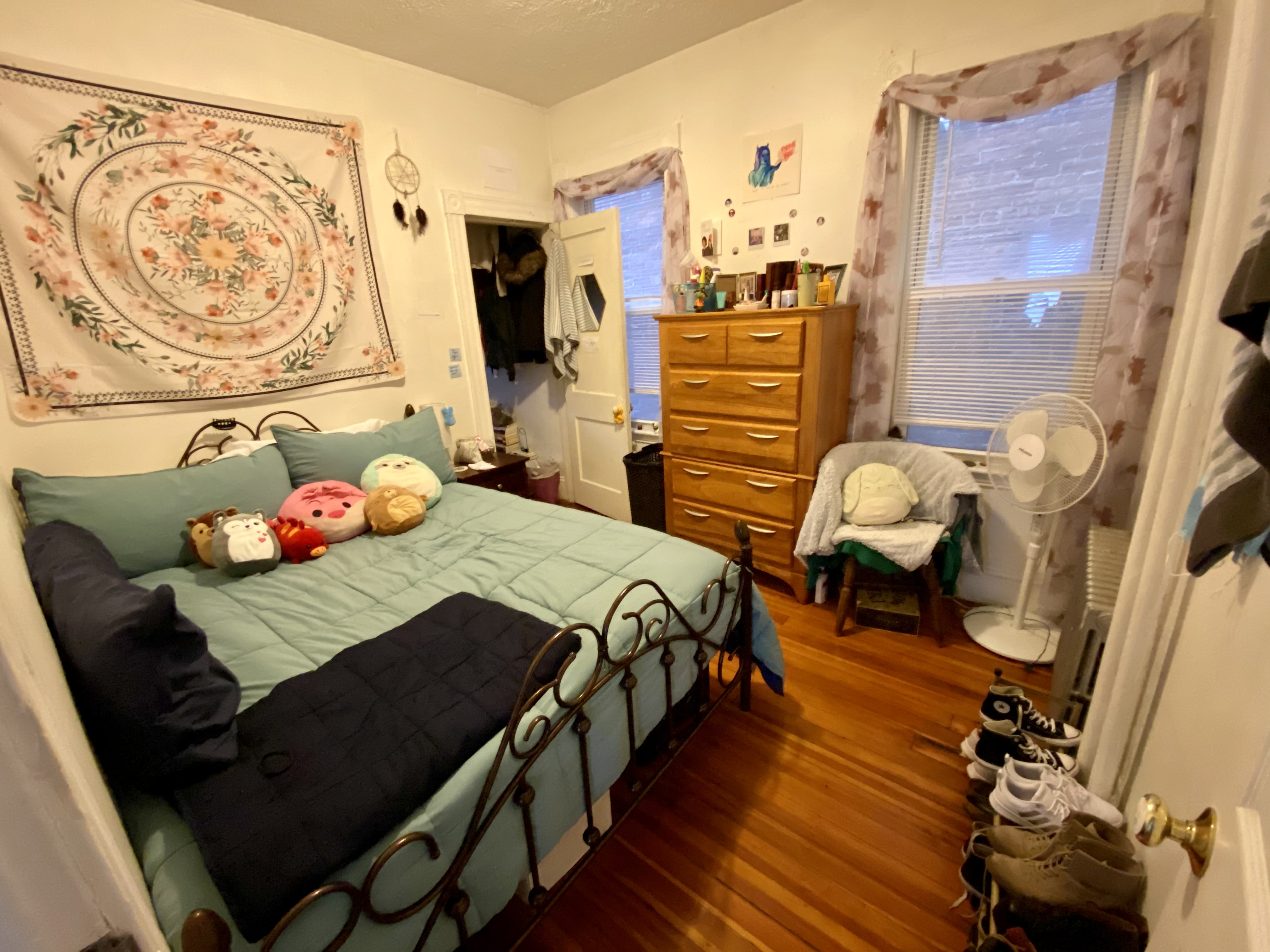 3 bed, 1 bath apartment for rent at 163 Kelton St Unit 1, Brighton — photo 10 of 11