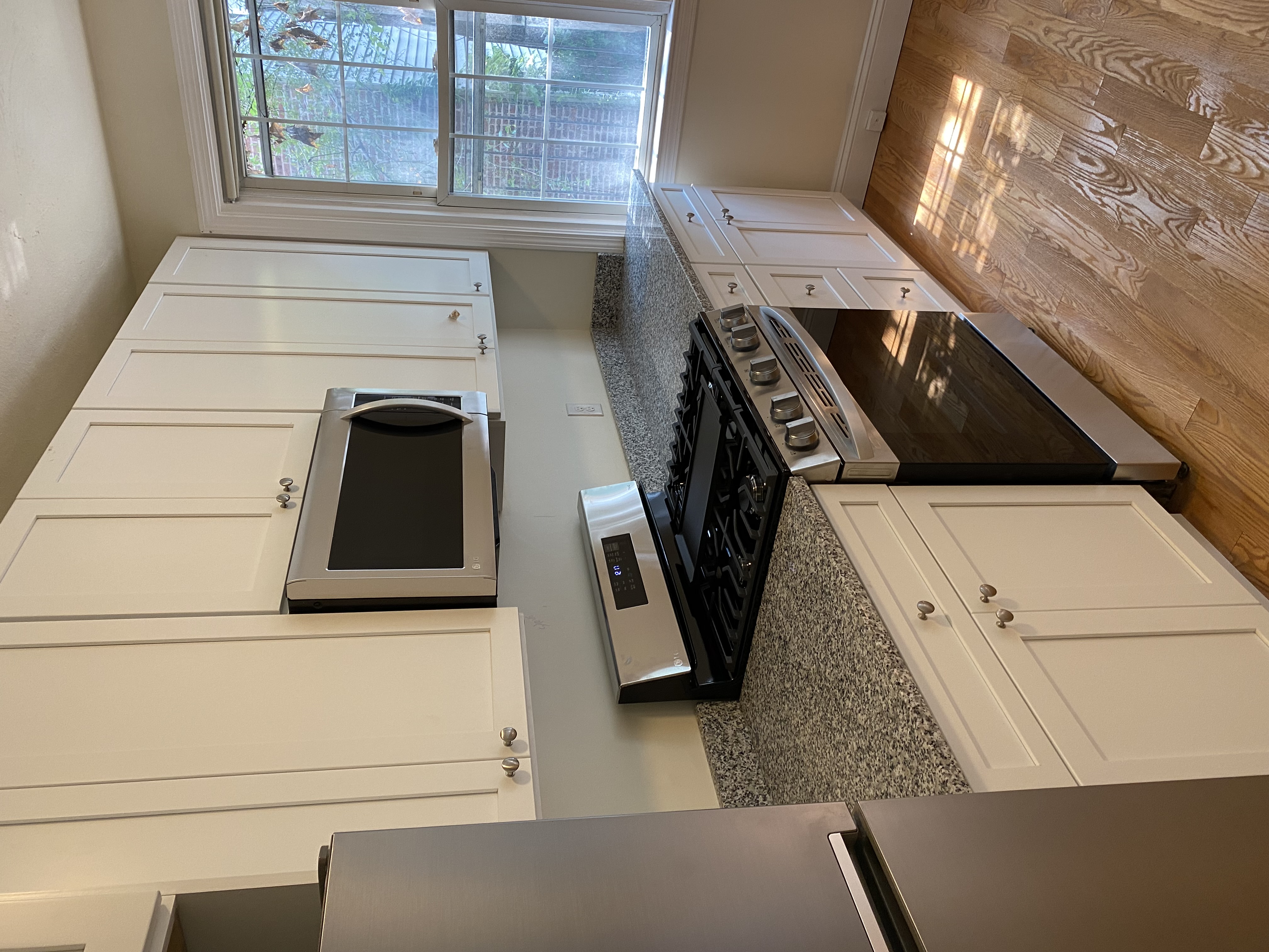 Studio bed, 1 bath apartment for rent at 85 Bolton St Unit 1, South Boston — photo 2 of 9