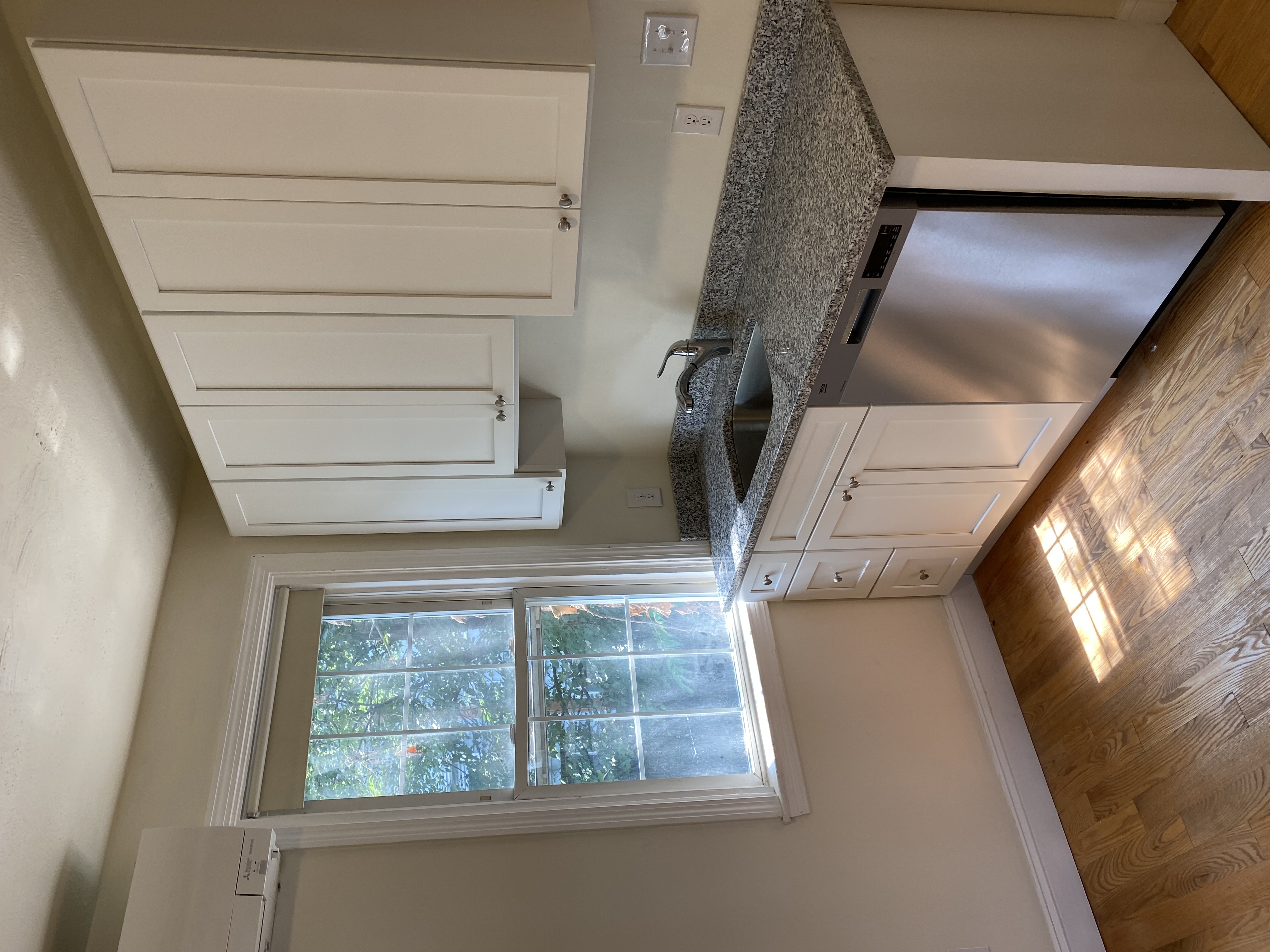 Studio bed, 1 bath apartment for rent at 85 Bolton St Unit 1, South Boston — photo 3 of 9