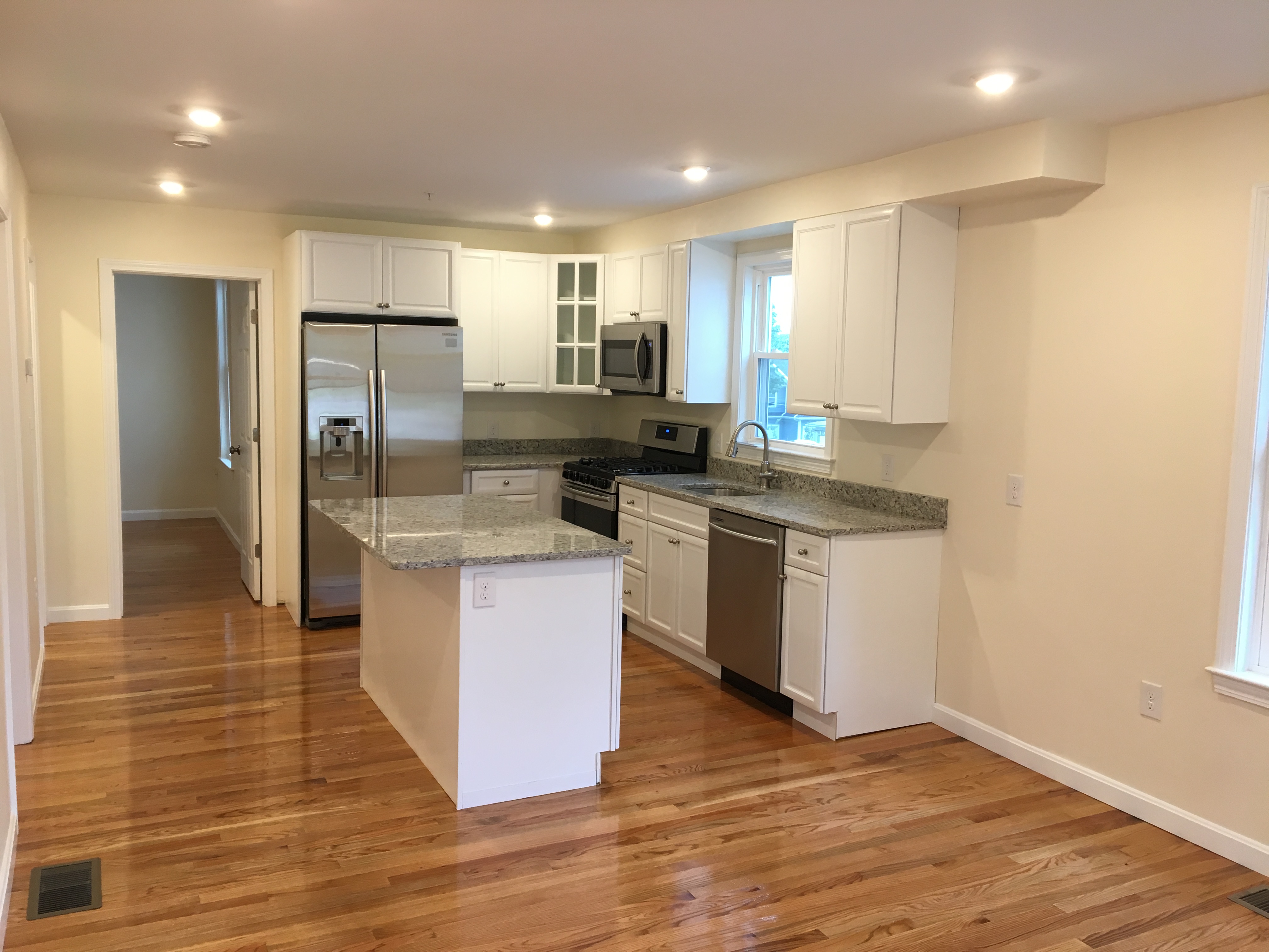 4 Mechanic St, Newton Upper Falls