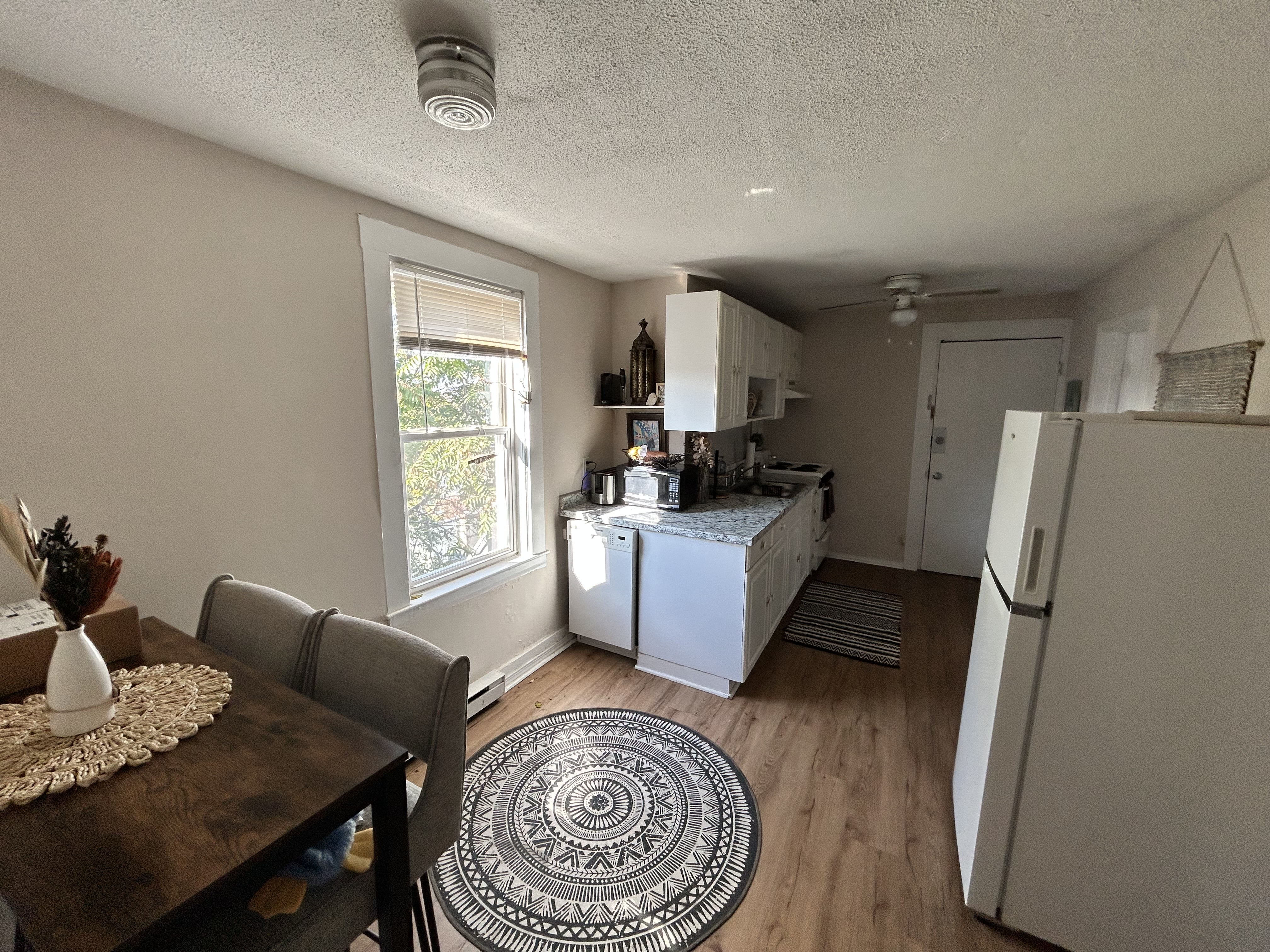 Photos of apartment on East Broadway,Boston MA 02127