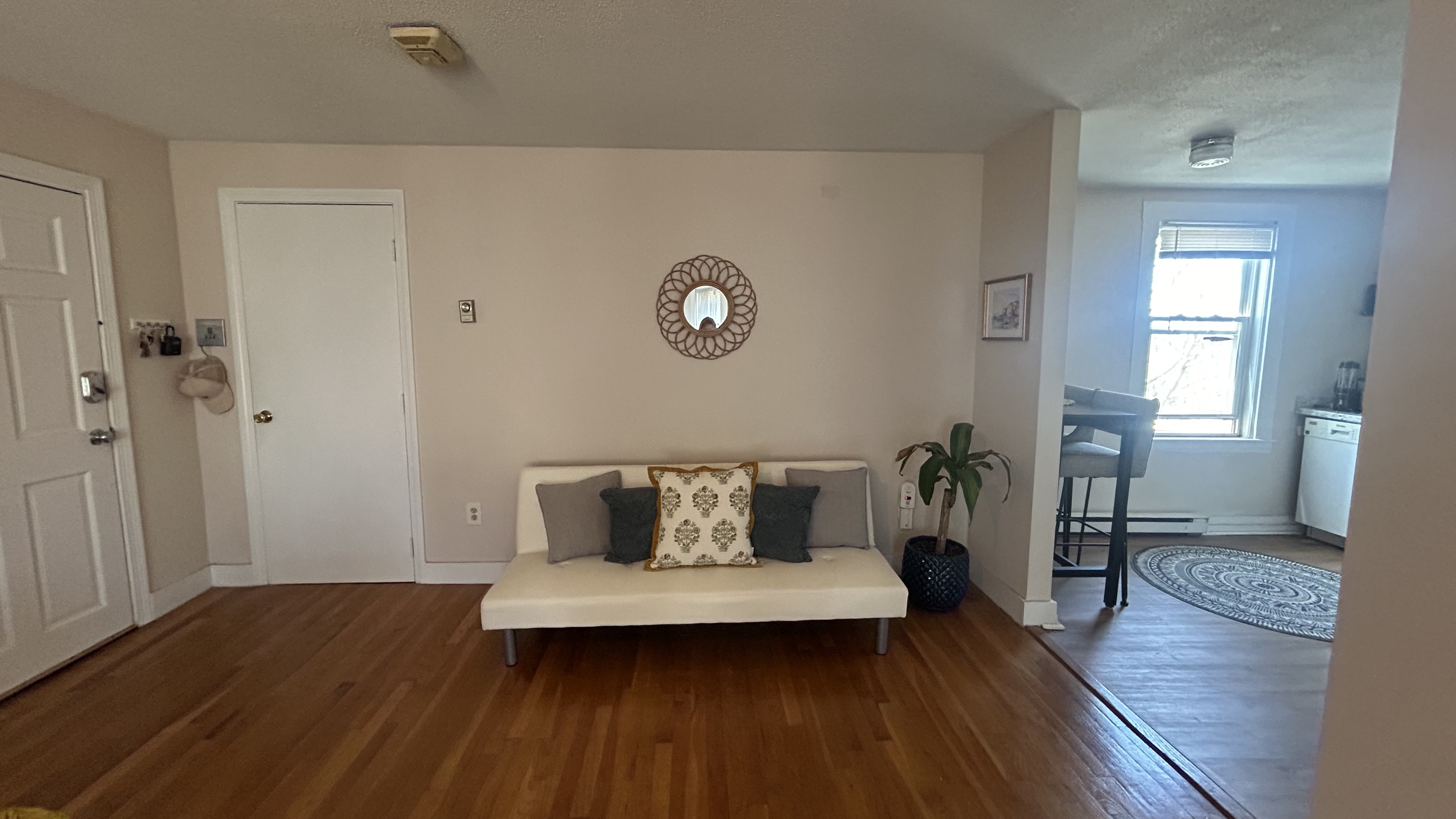 Photos of apartment on East Broadway,Boston MA 02127