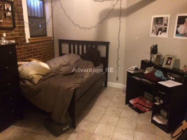 2 bed, 1 bath apartment for rent at 1066 Commonwealth Ave Unit 1, Allston — photo 3 of 24