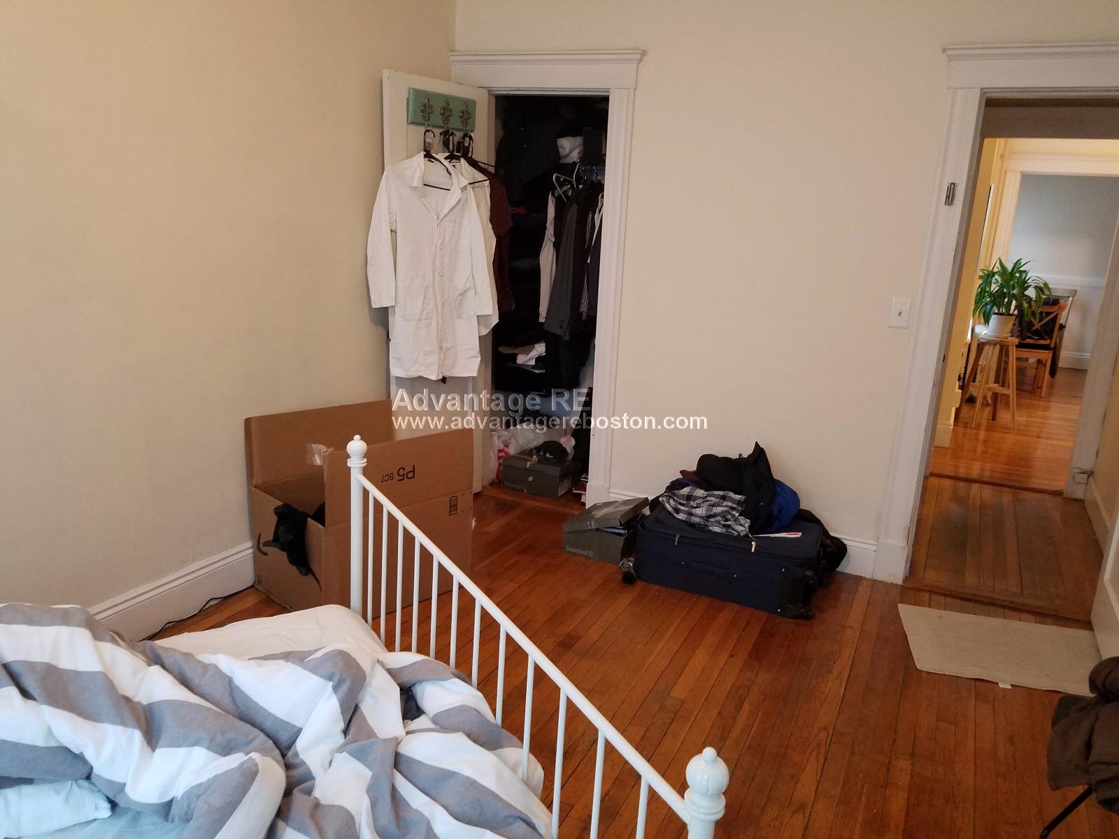 33 Walbridge St, Allston