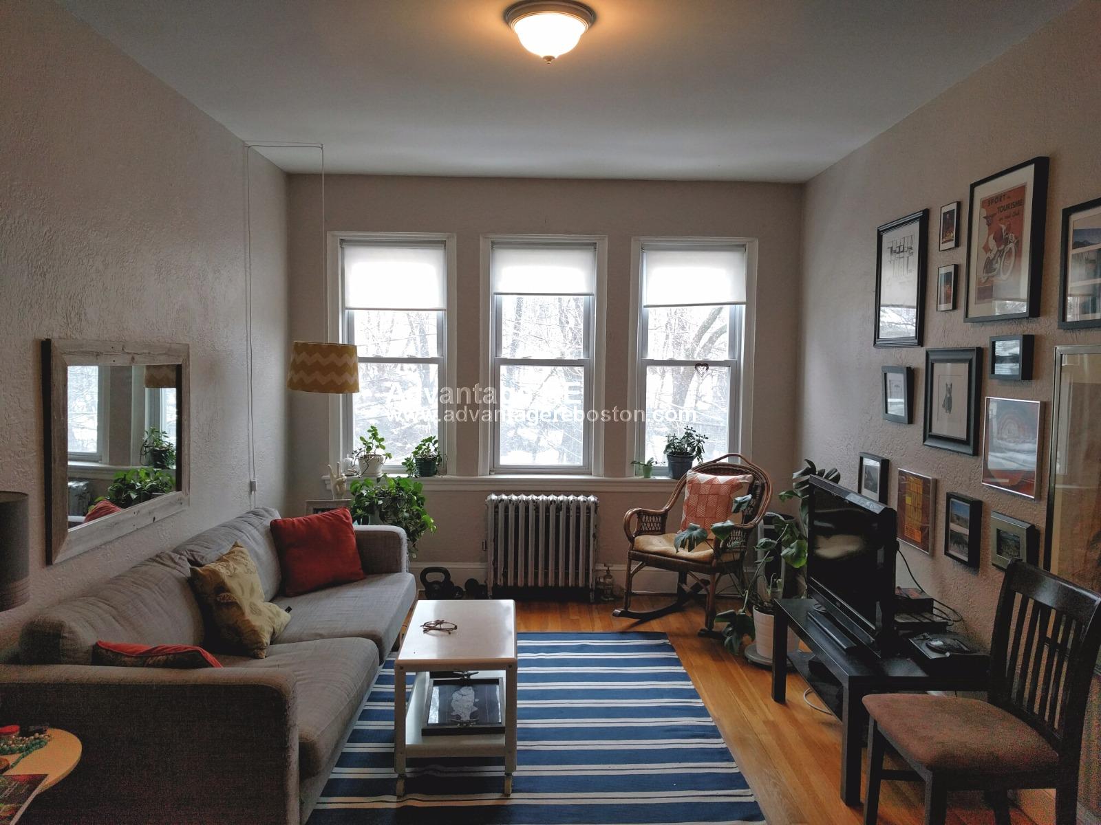 1 bed, 1 bath apartment for rent at 27 Lanark Rd Unit 10, Brighton — photo 1 of 9