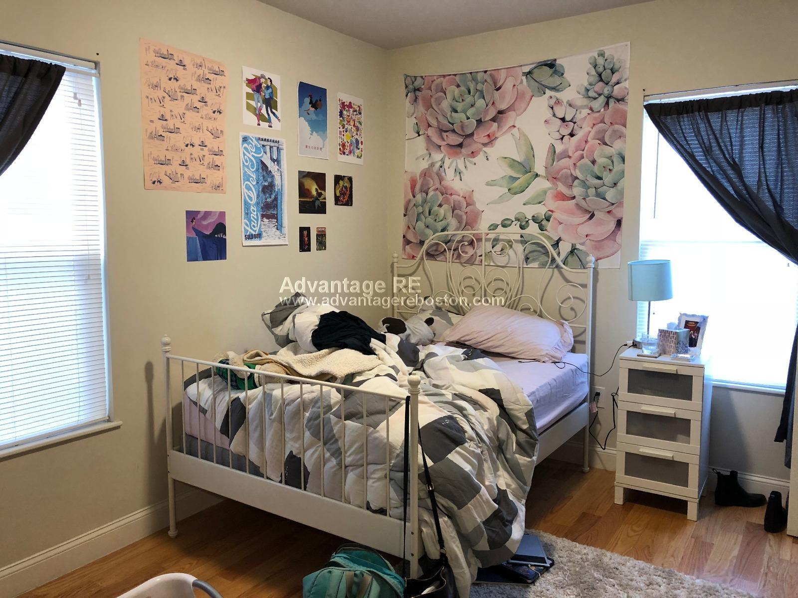 121 Webster Ave, Wellington-Harrington