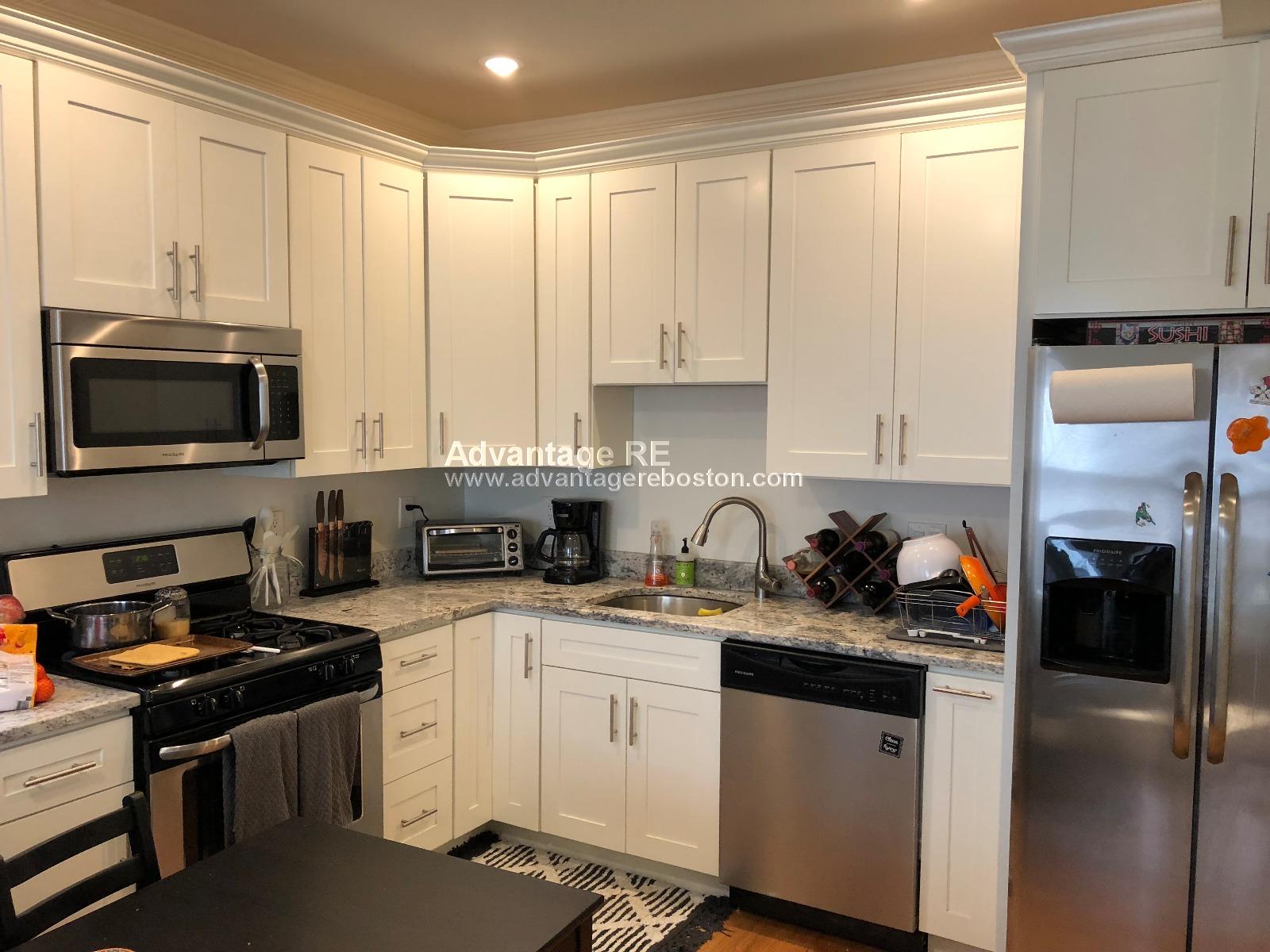 121 Webster Ave, Wellington-Harrington