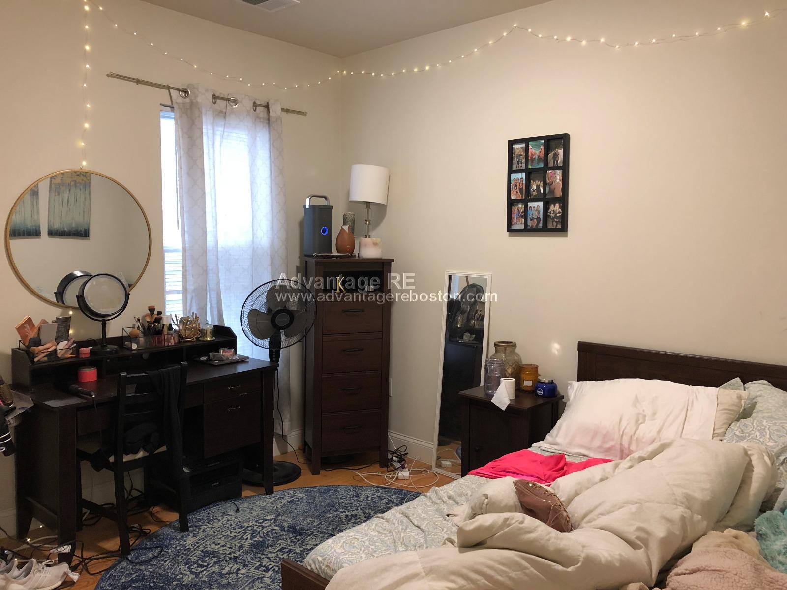 121 Webster Ave, Wellington-Harrington