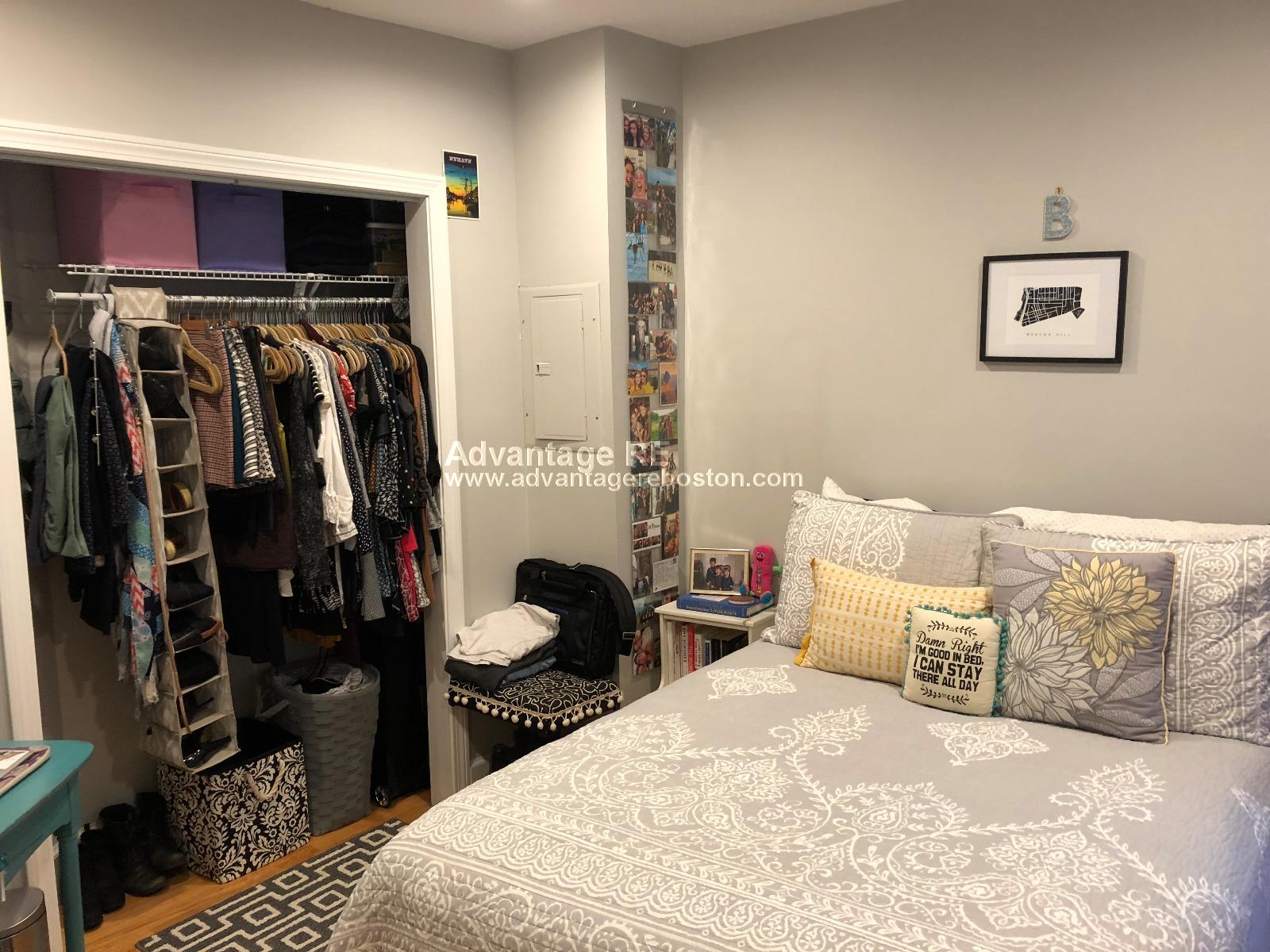 https://ygl-photos.s3.us-west-004.backblazeb2.com/221W5b296c6d319d8.jpg