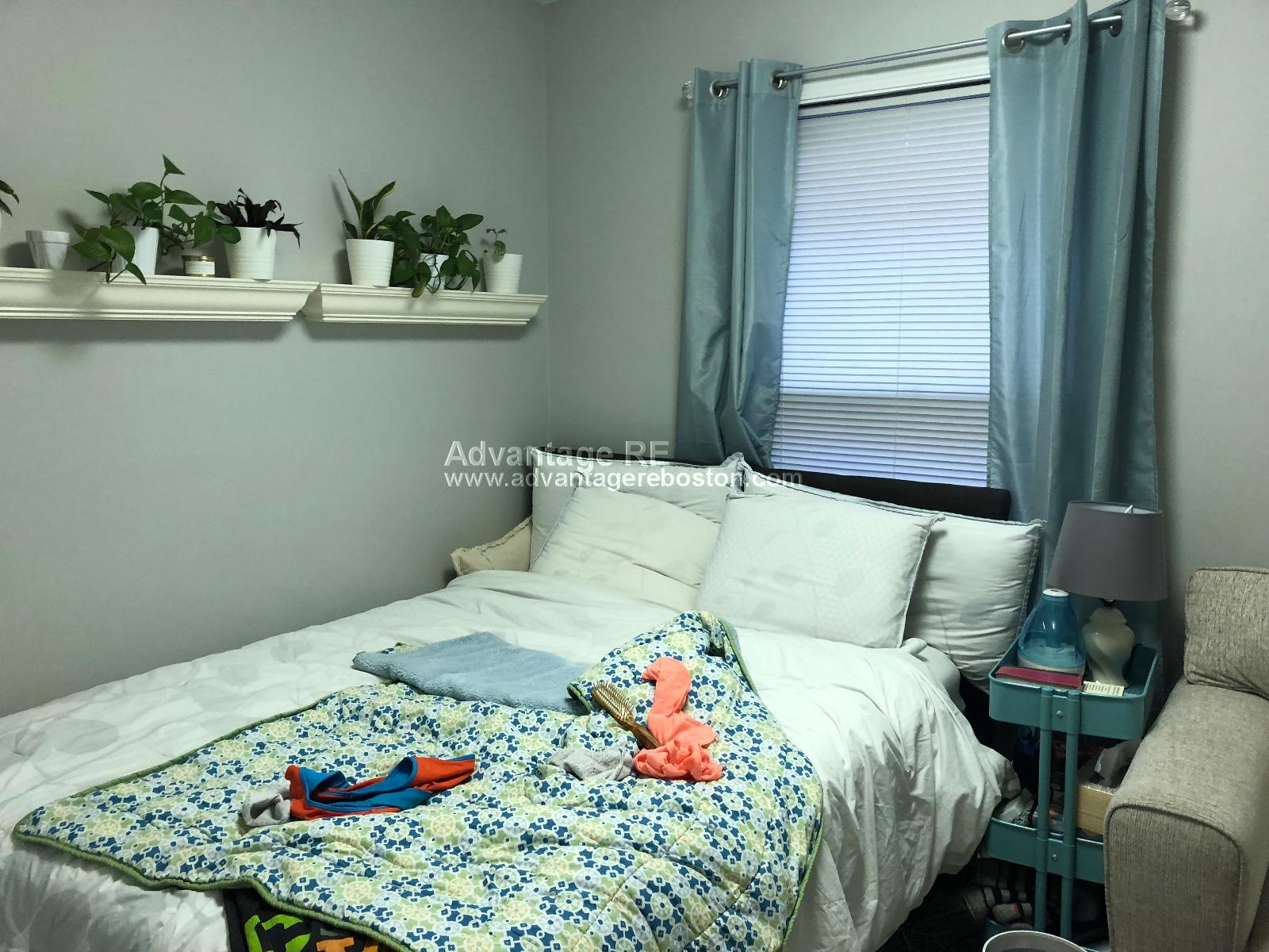 https://ygl-photos.s3.us-west-004.backblazeb2.com/221W5b296c72ddba5.jpg