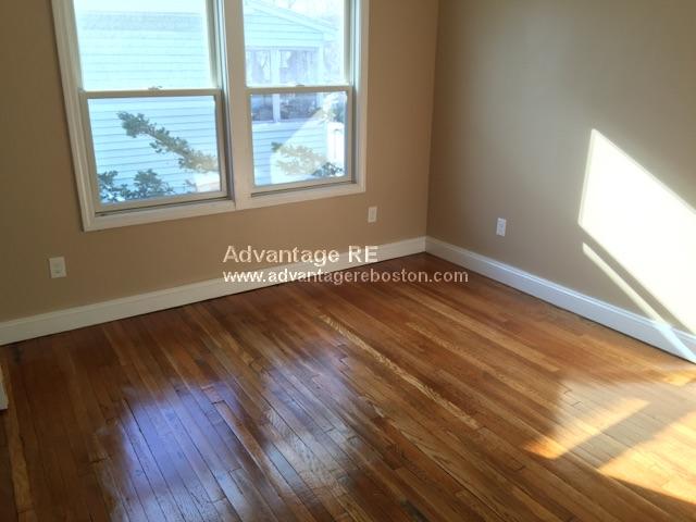 180 Franklin St, Allston