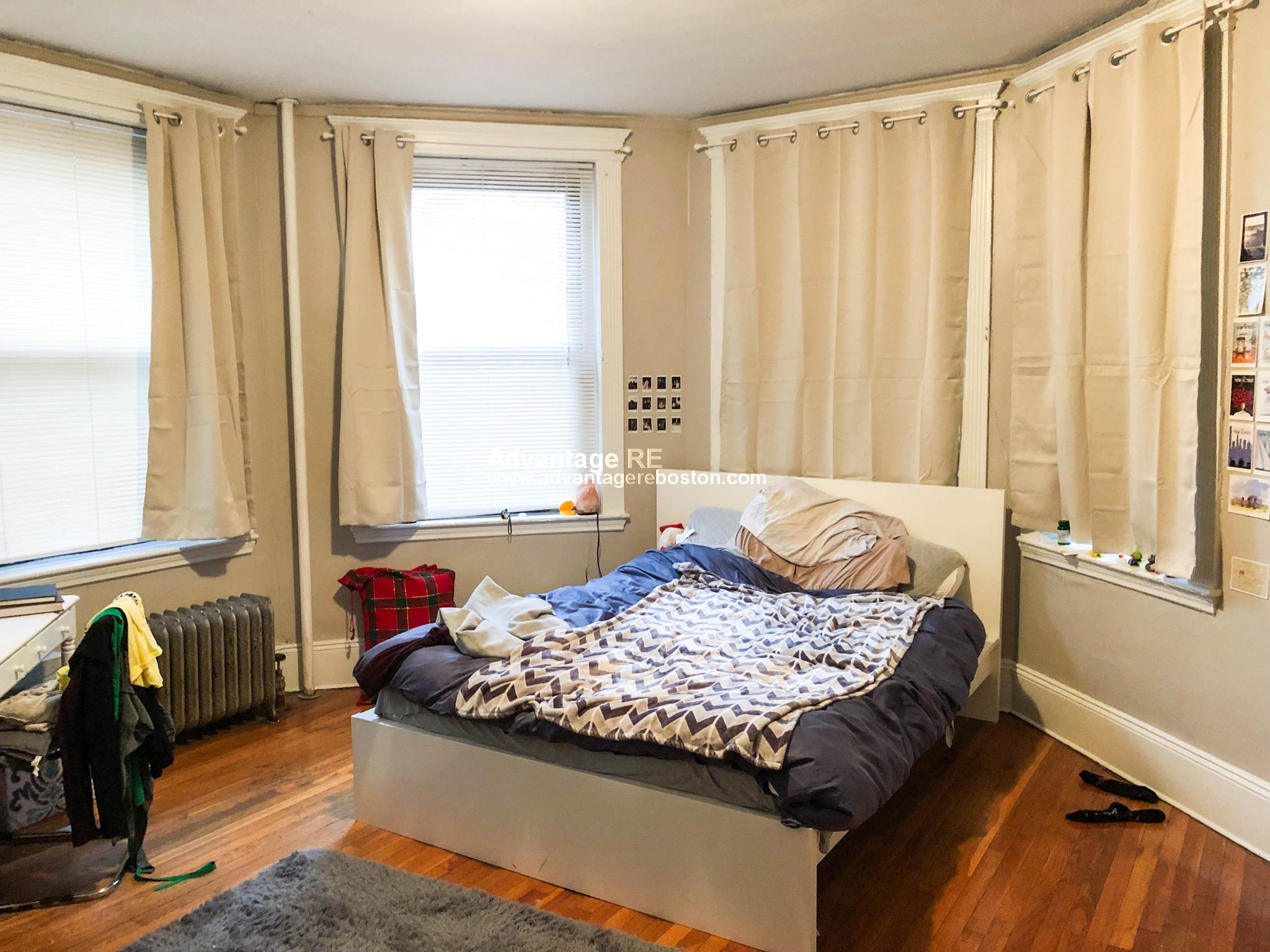 3 bed, 1 bath apartment for rent at 1066 Commonwealth Ave Unit 51, Allston — photo 14 of 28