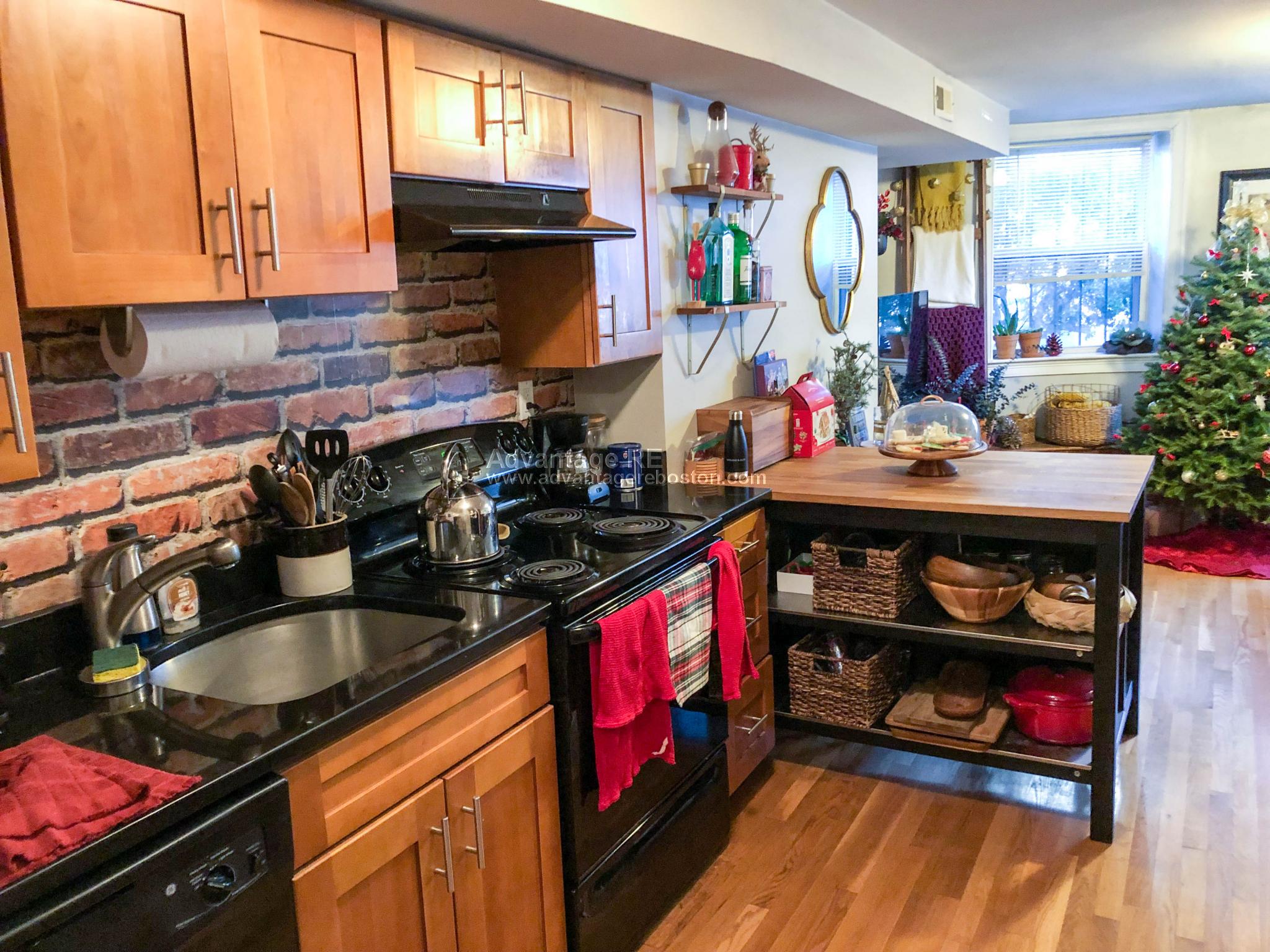 23 Saint Lukes Rd, Allston