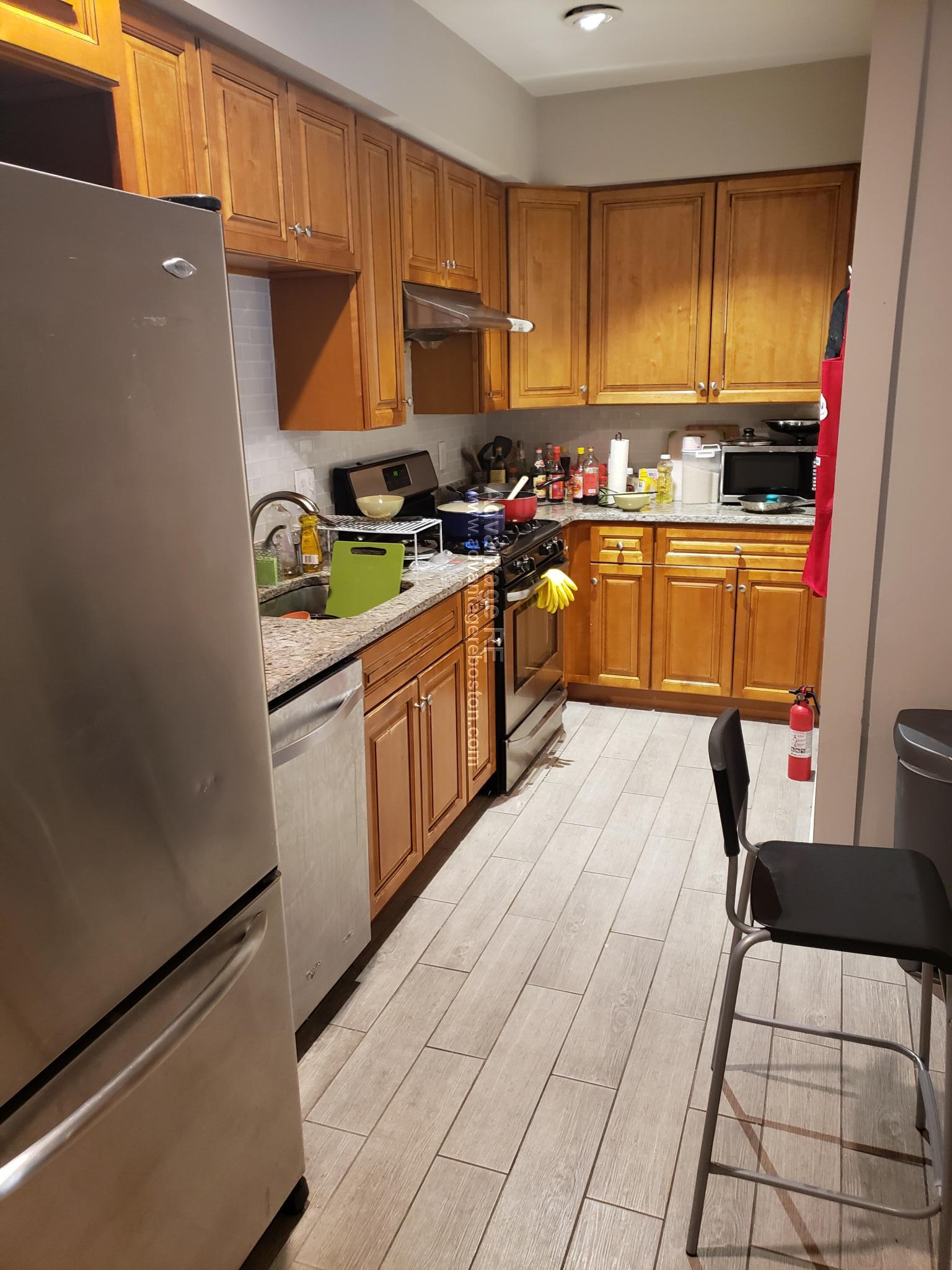 4 bed, 2 bath apartment for rent at 115 Glenville Ave Unit HOUSE, Allston — photo 3 of 16