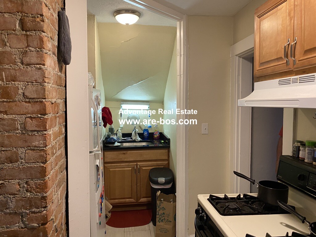 2 bed, 1 bath apartment for rent at 24 Boulevard Terr Unit 3, Brighton — photo 10 of 12