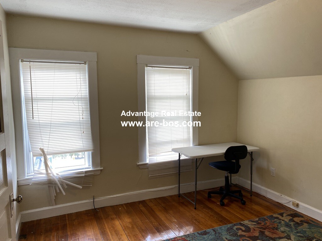 2 bed, 1 bath apartment for rent at 24 Boulevard Terr Unit 3, Brighton — photo 8 of 12