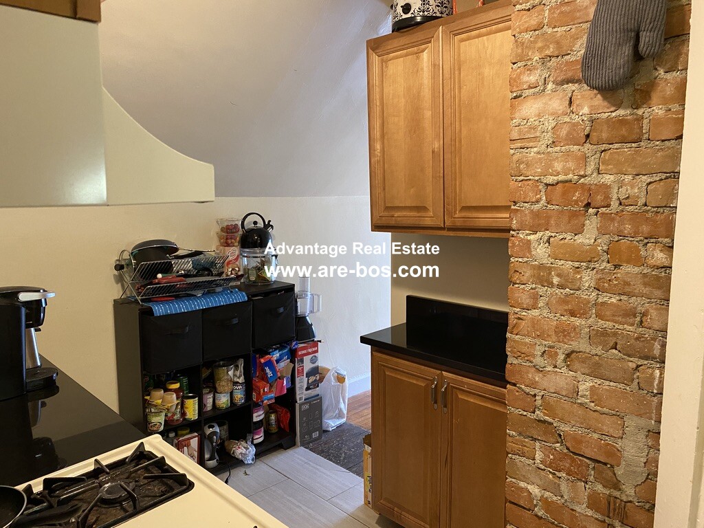 2 bed, 1 bath apartment for rent at 24 Boulevard Terr Unit 3, Brighton — photo 9 of 12