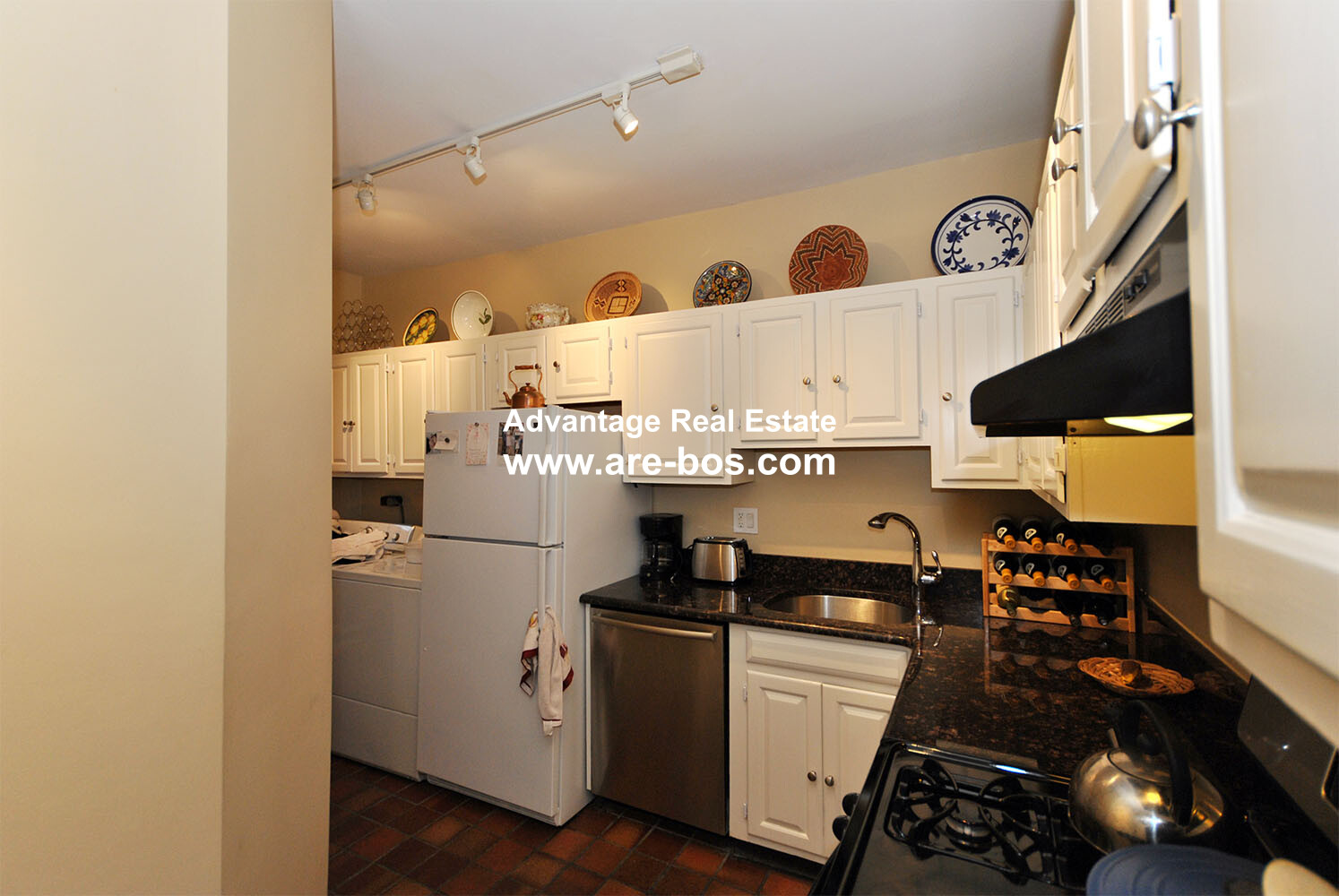 1165 Commonwealth, Brighton