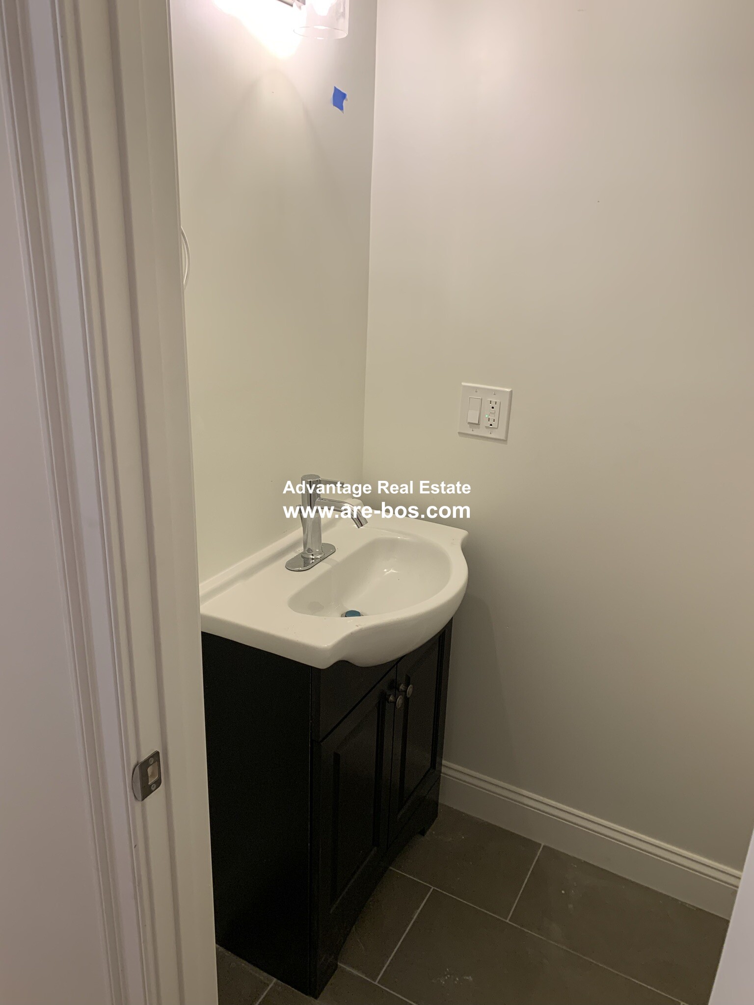 5 bed, 2.5 bath apartment for rent at 217 Fulton St Unit 2, Medford — photo 3 of 39