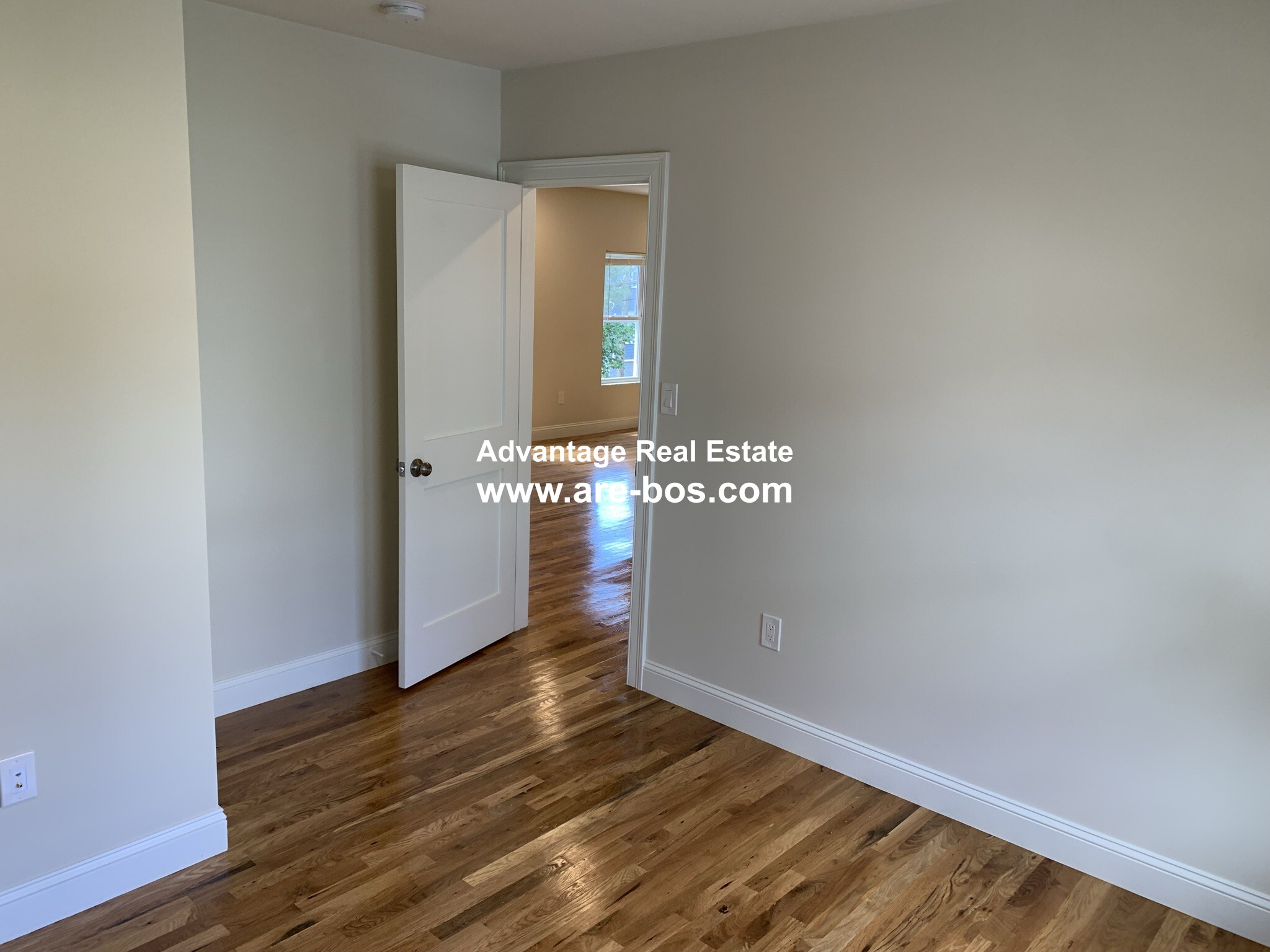 5 bed, 2.5 bath apartment for rent at 217 Fulton St Unit 2, Medford — photo 23 of 39