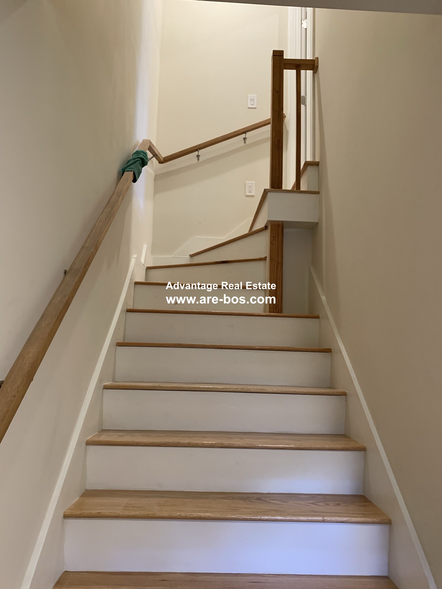 5 bed, 2.5 bath apartment for rent at 217 Fulton St Unit 2, Medford — photo 1 of 39