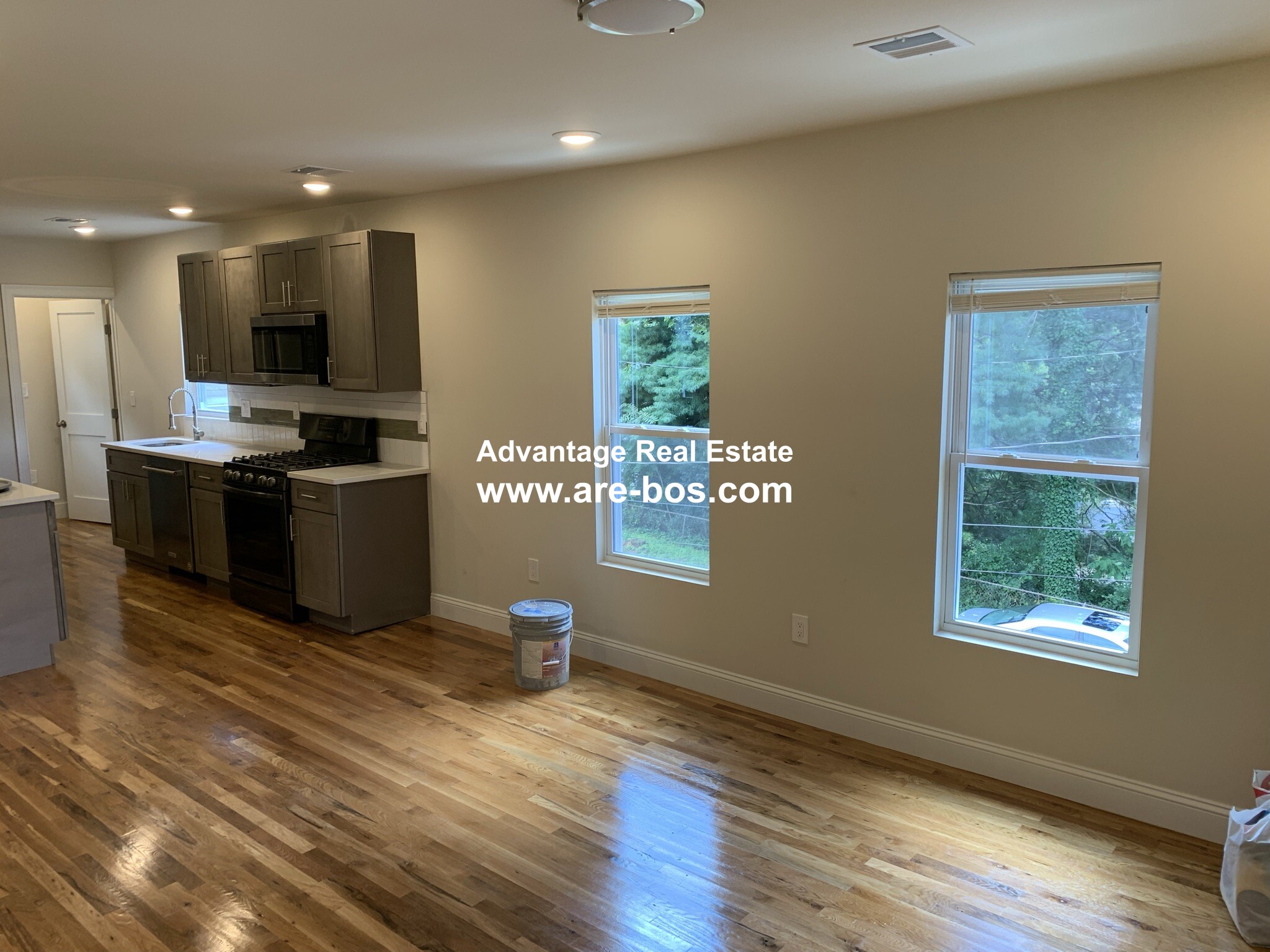 5 bed, 2.5 bath apartment for rent at 217 Fulton St Unit 2, Medford — photo 12 of 39