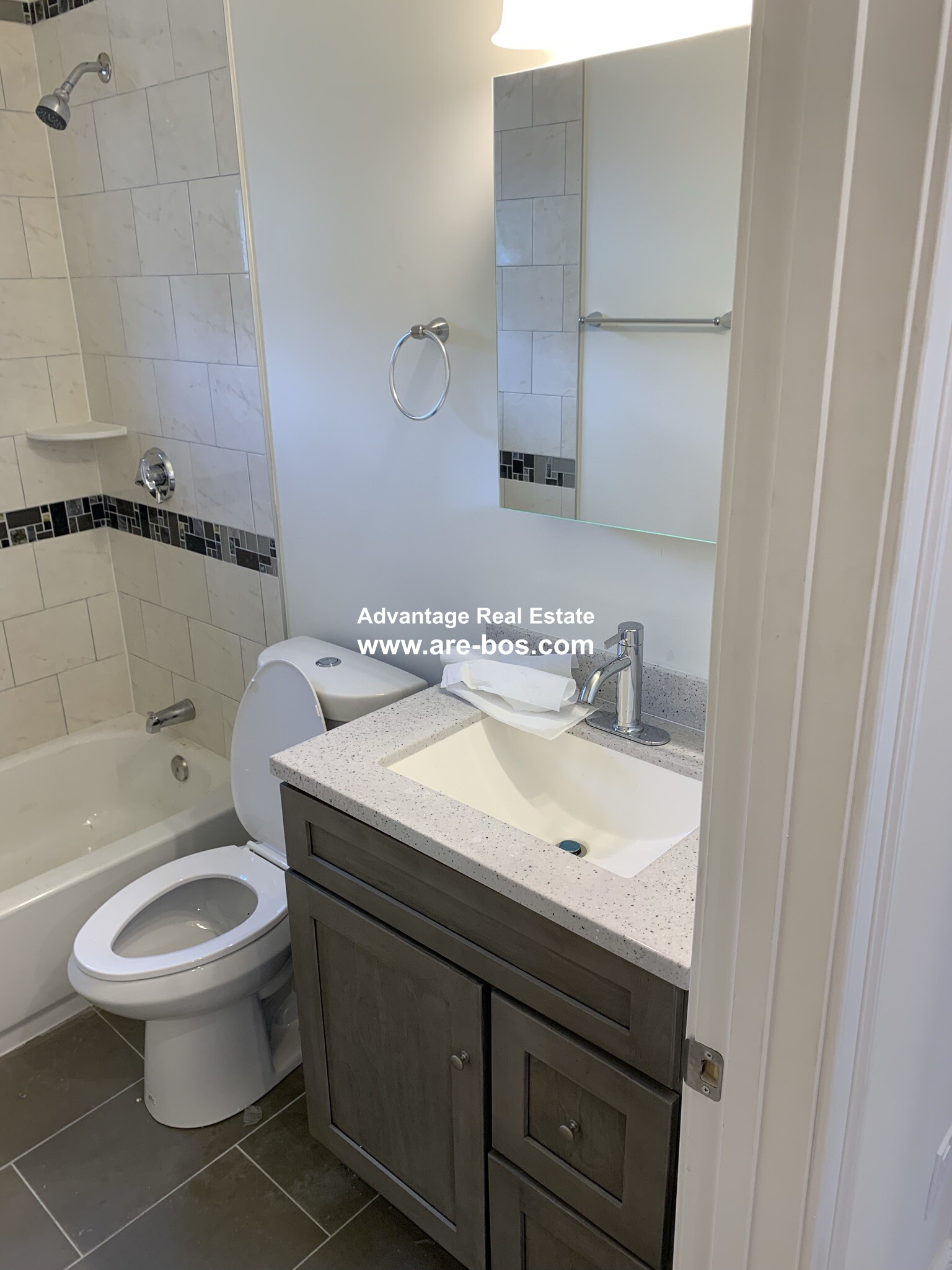 5 bed, 2.5 bath apartment for rent at 217 Fulton St Unit 2, Medford — photo 19 of 39