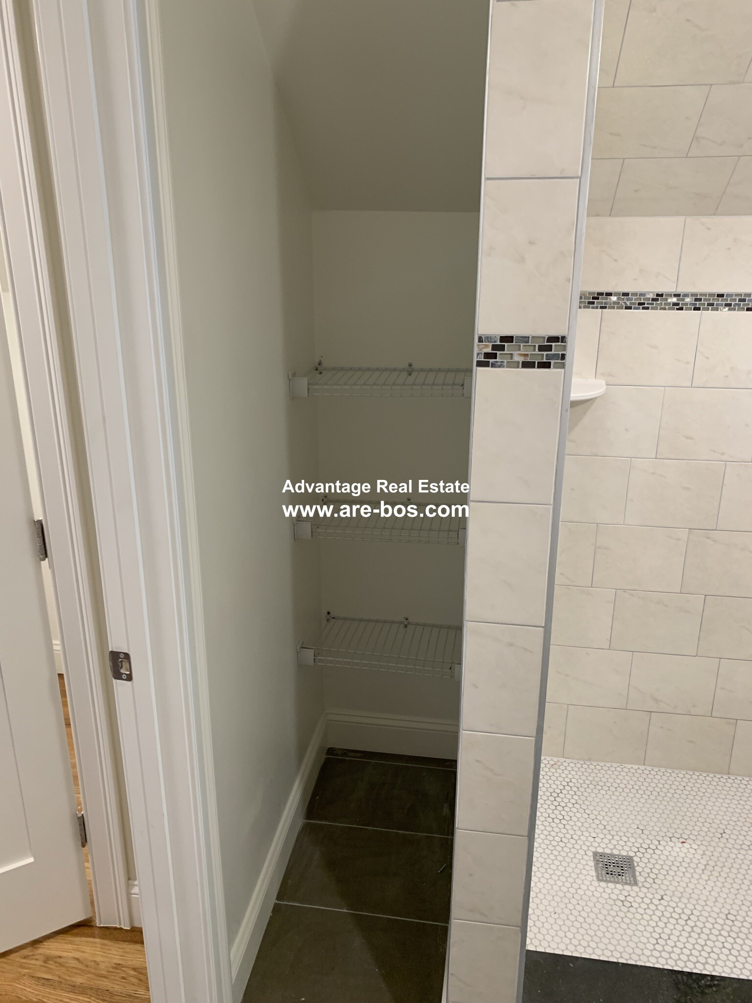 5 bed, 2.5 bath apartment for rent at 217 Fulton St Unit 2, Medford — photo 35 of 39