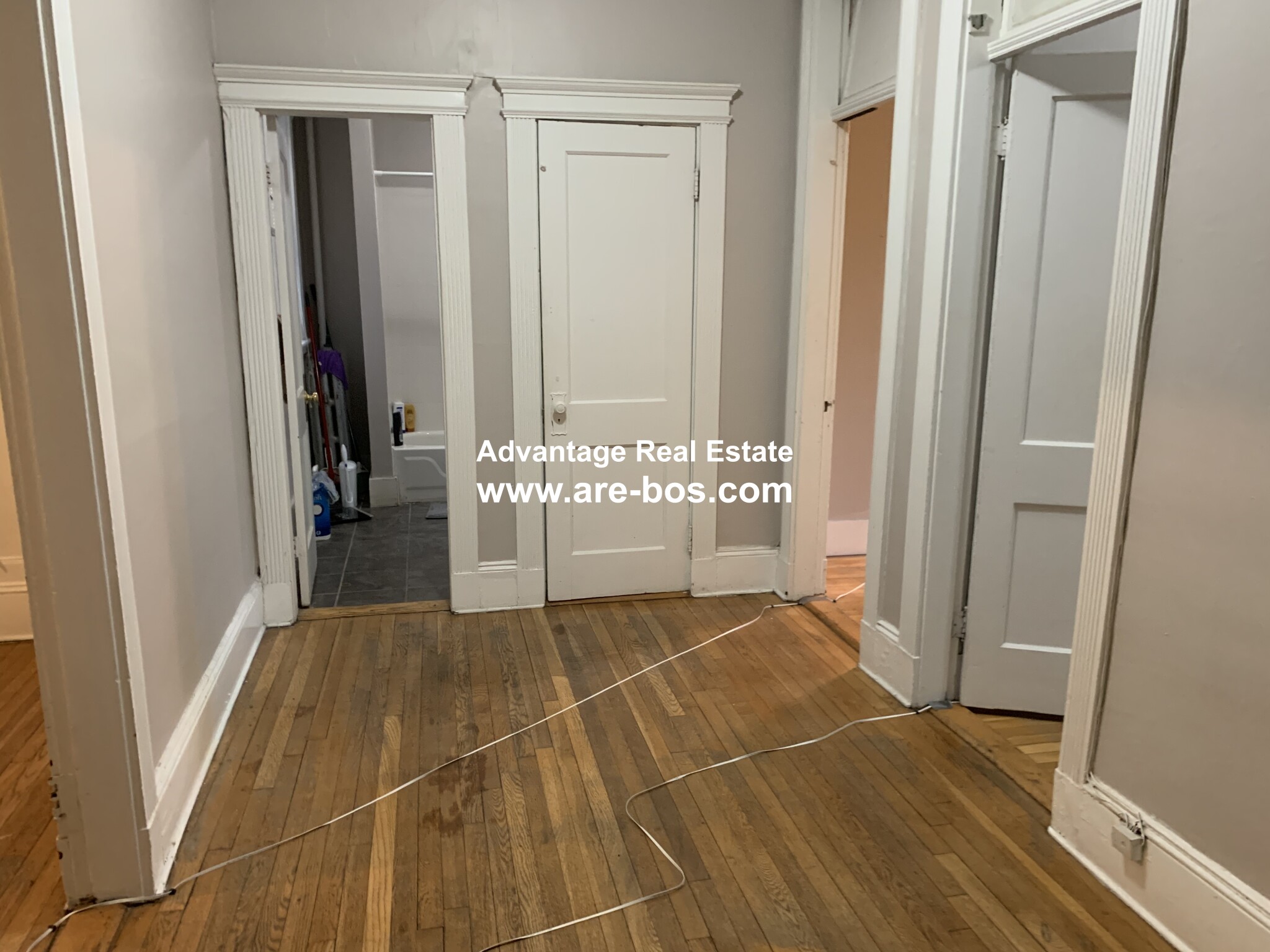 2 bed, 1 bath apartment for rent at 1066 Commonwealth Ave Unit 33, Allston — photo 4 of 36