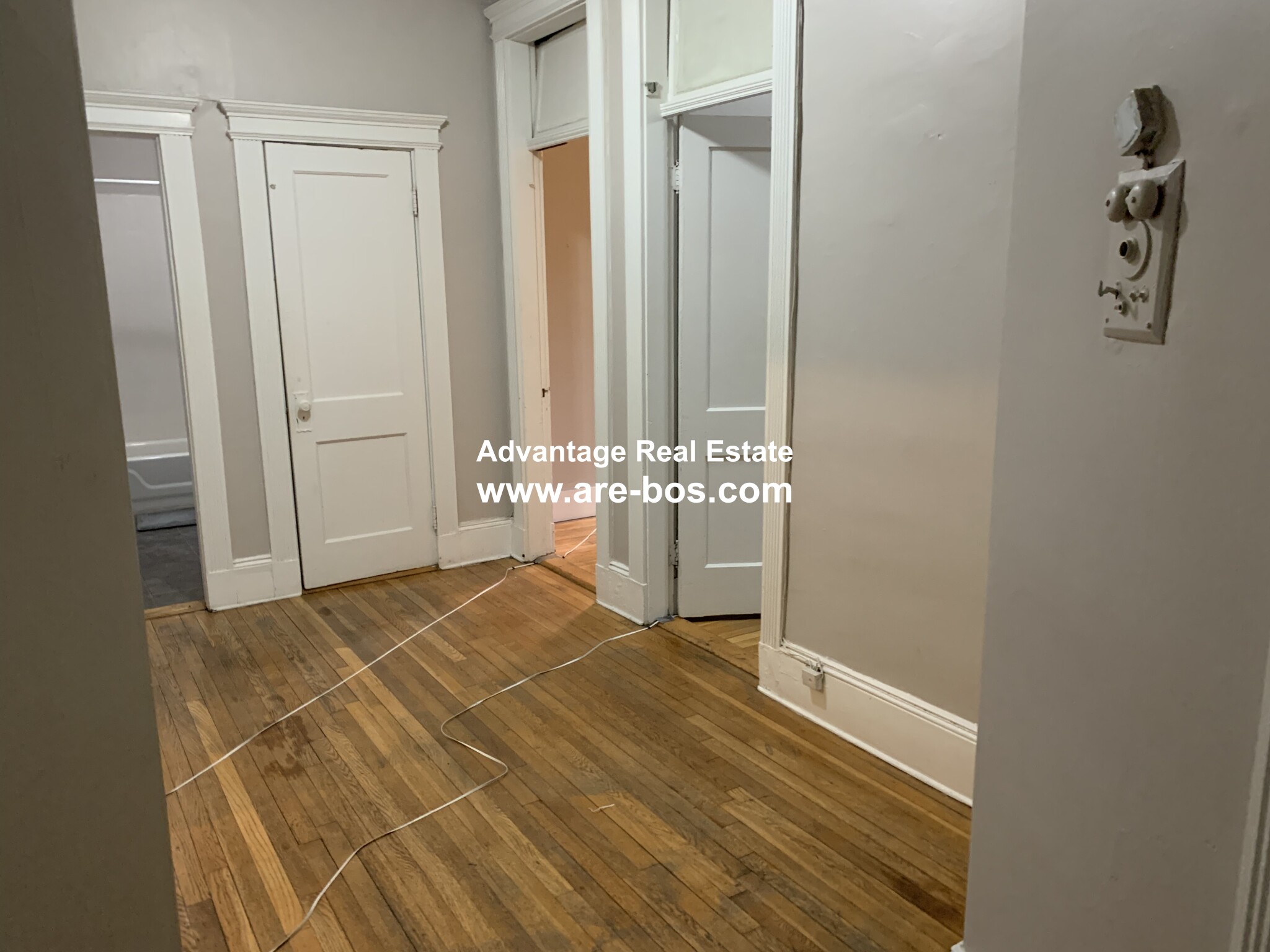 2 bed, 1 bath apartment for rent at 1066 Commonwealth Ave Unit 33, Allston — photo 3 of 36