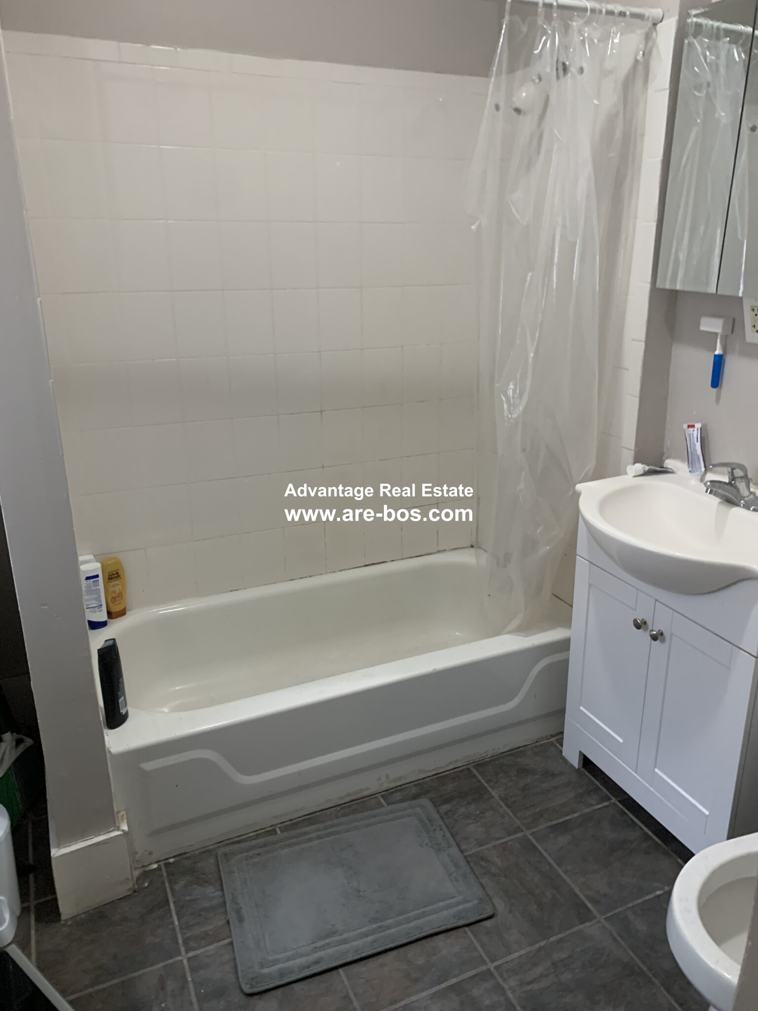 2 bed, 1 bath apartment for rent at 1066 Commonwealth Ave Unit 33, Allston — photo 10 of 36