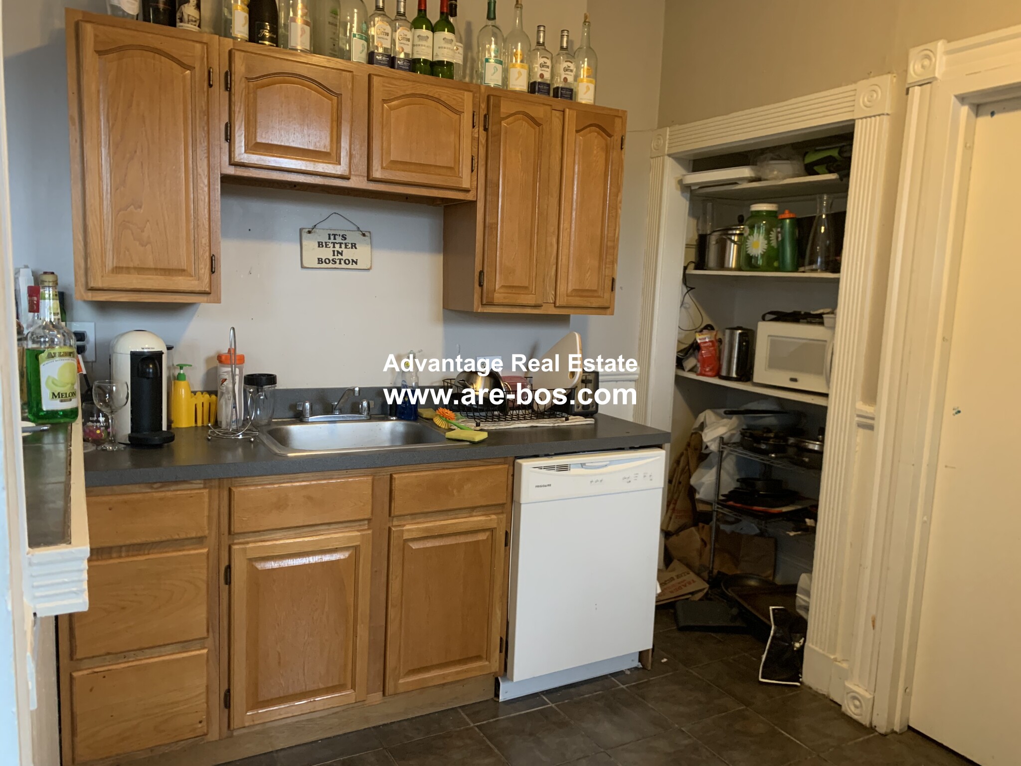 3 bed, 1 bath apartment for rent at 1066 Commonwealth Ave Unit 61, Allston — photo 4 of 27