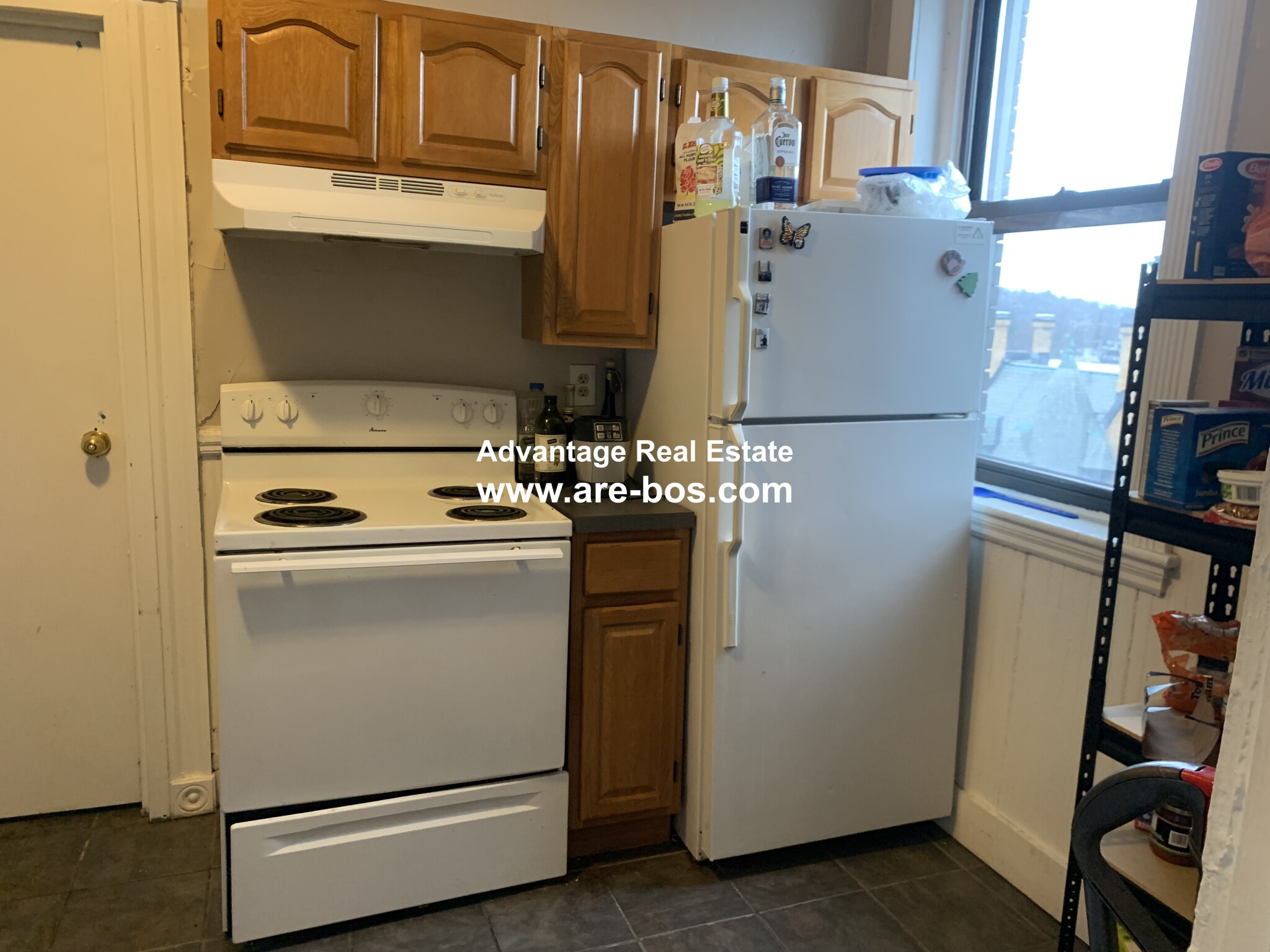 3 bed, 1 bath apartment for rent at 1066 Commonwealth Ave Unit 61, Allston — photo 5 of 27