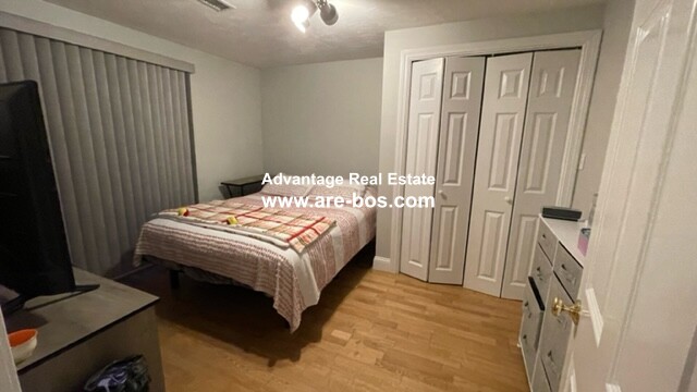 11 Kinross Rd, Brighton