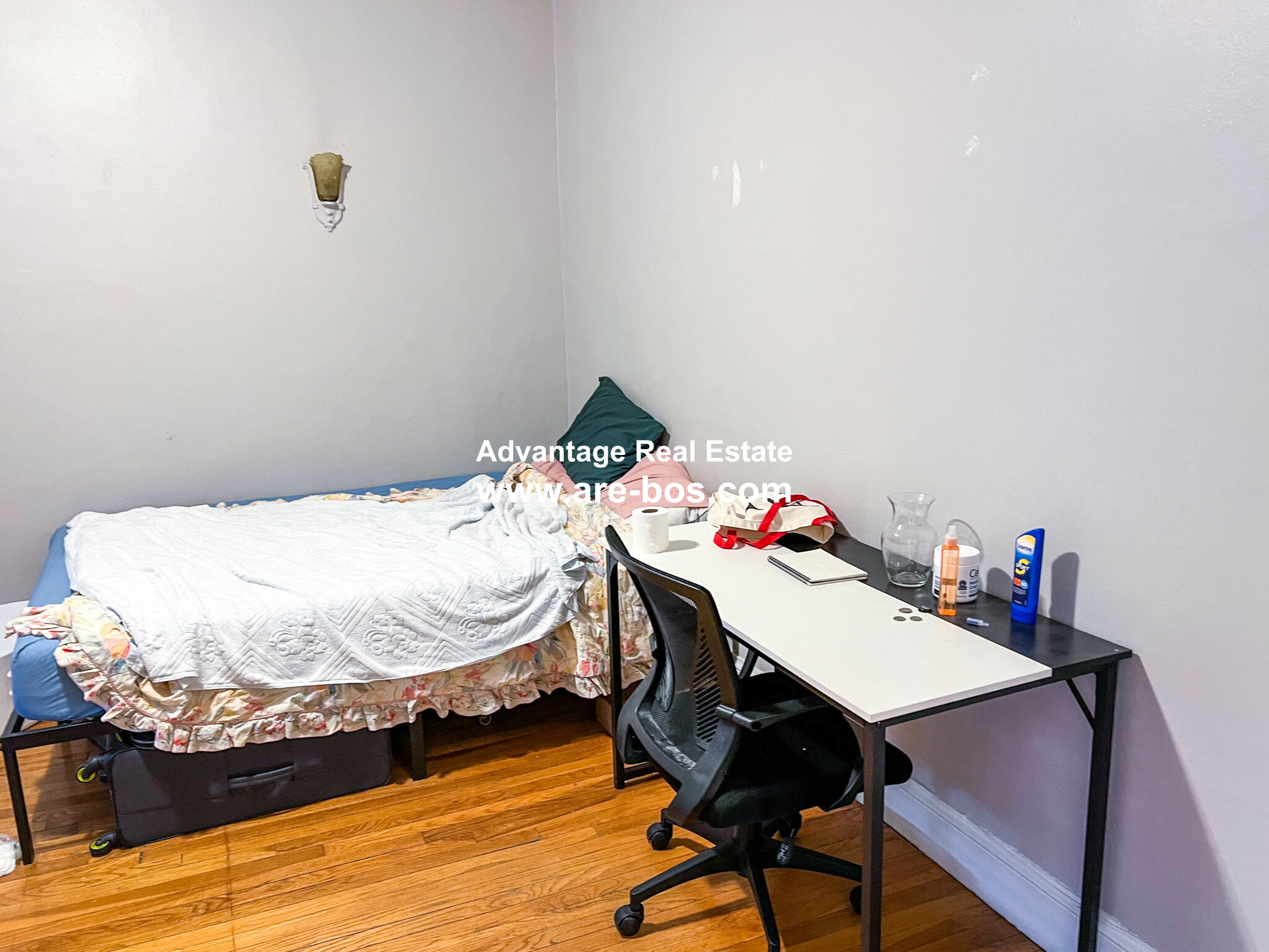 Studio bed, 1 bath apartment for rent at 27 Lanark Rd Unit 11, Brighton — photo 7 of 14