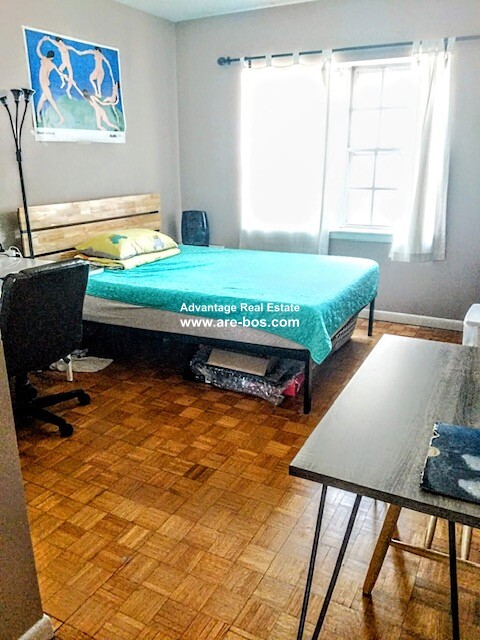 34 Lake Shore Ter, Brighton