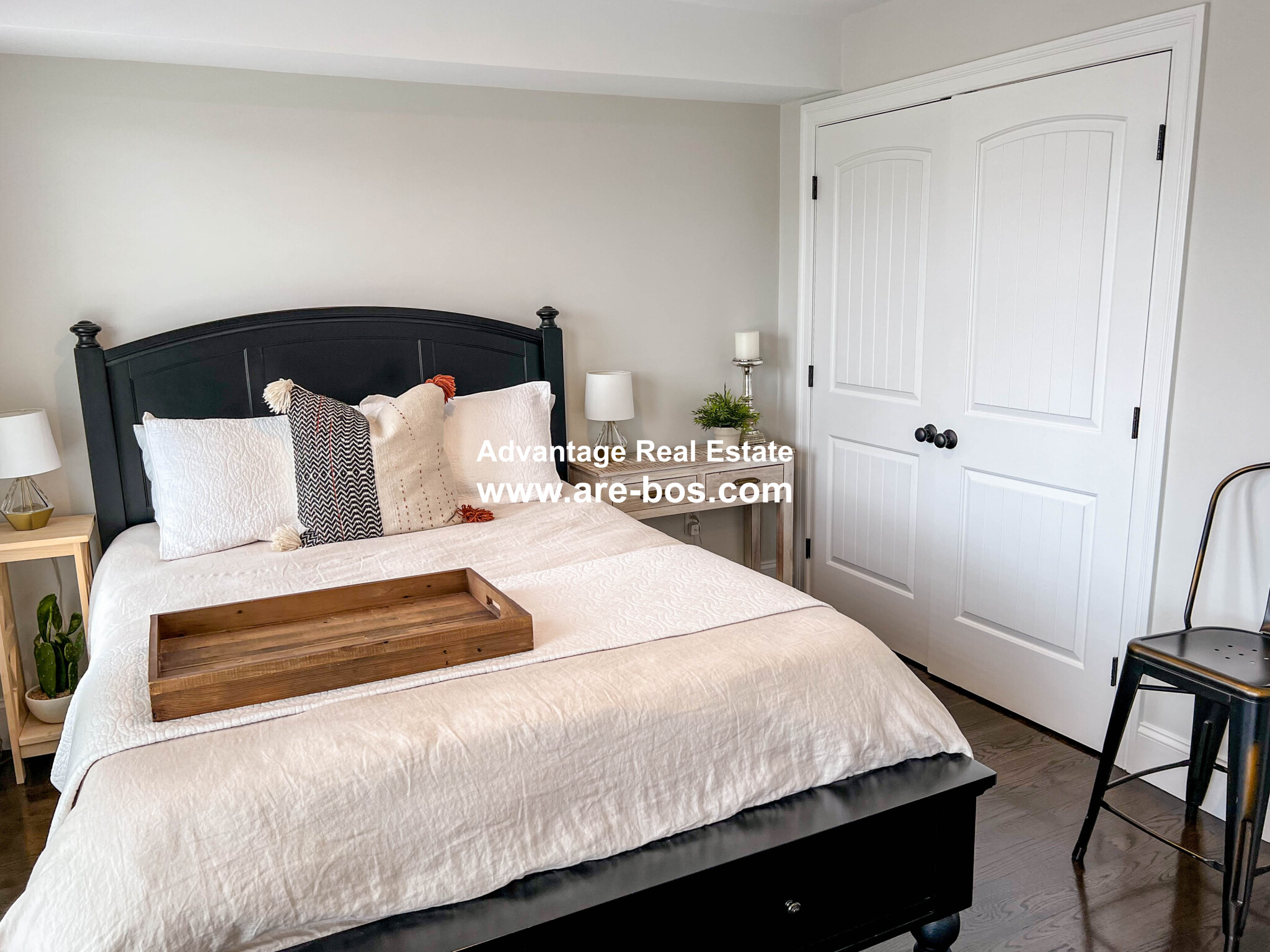 77 Dresser St, South Boston